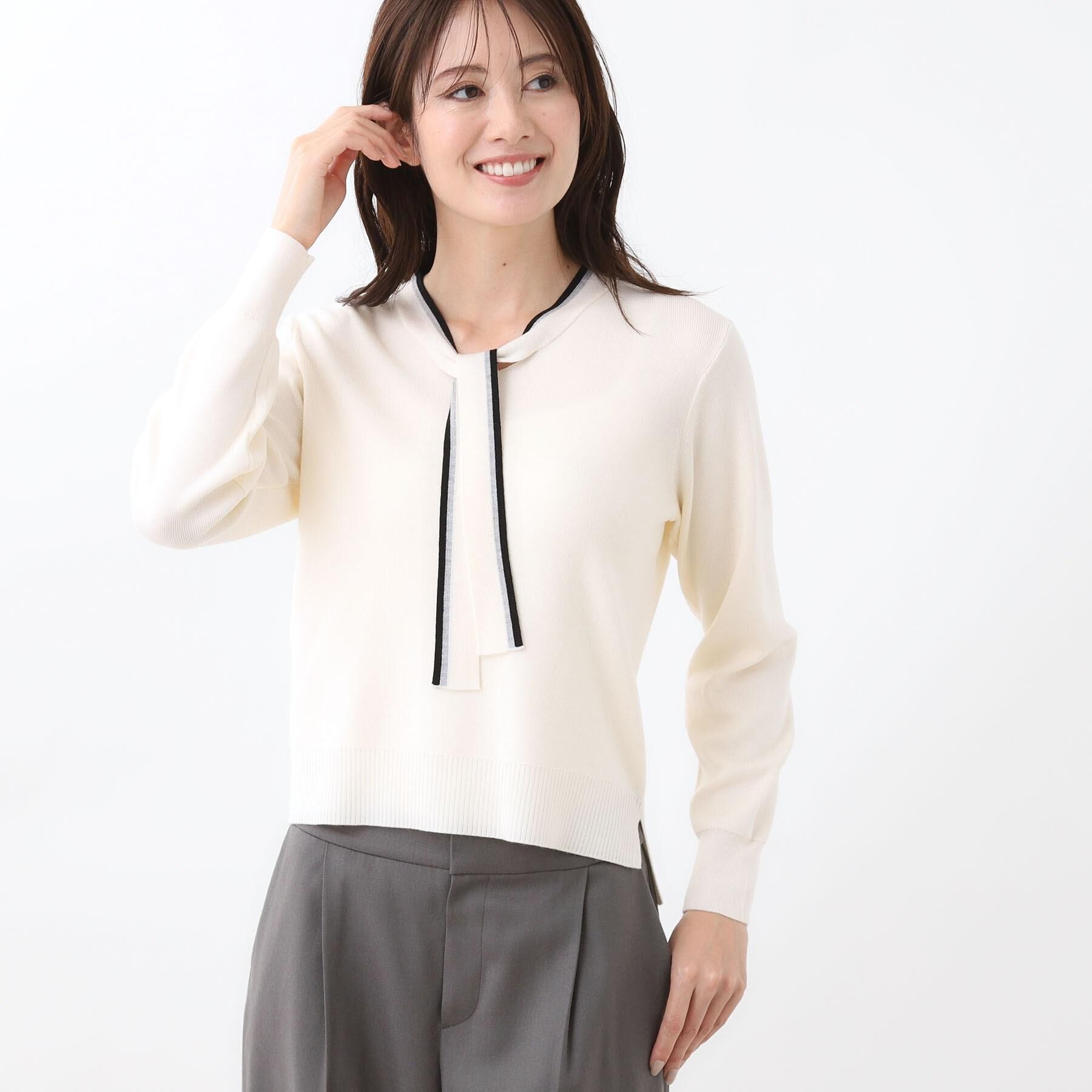 Reflect「【秋映え／なめらかな着心地】バイカラーボウタイ付きニット」|ニット・セーター|オフホワイト(503