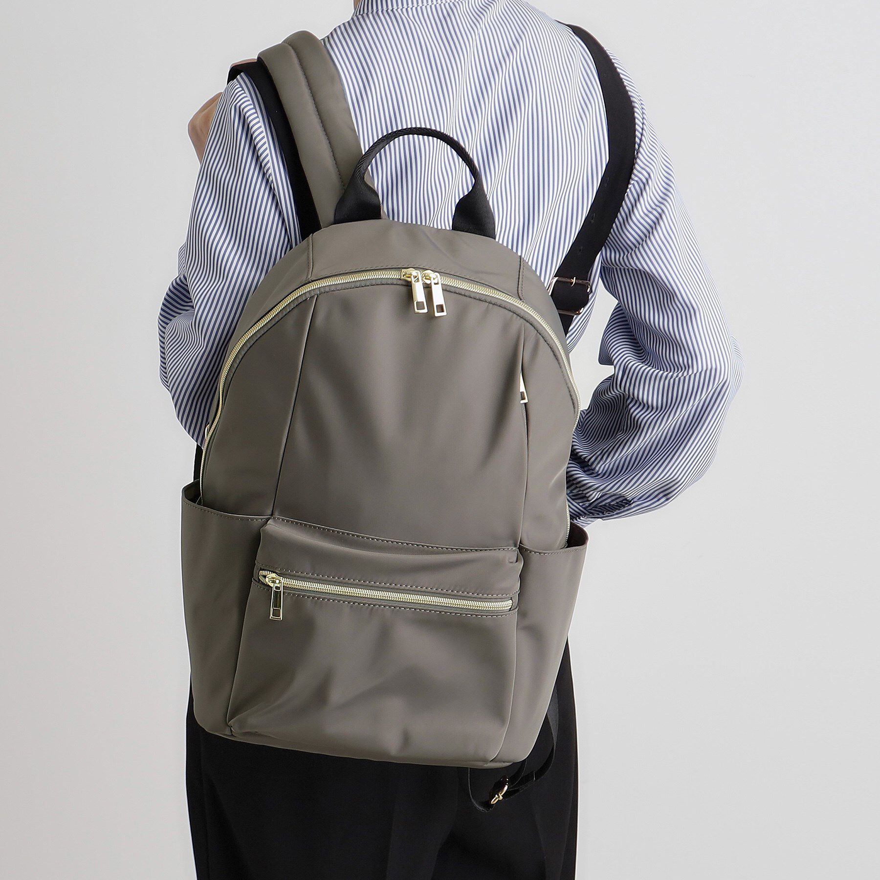 grove「【雑誌掲載/インスタ企画】人間工学撥水多機能リュック」|リュック|チャコールグレー(0