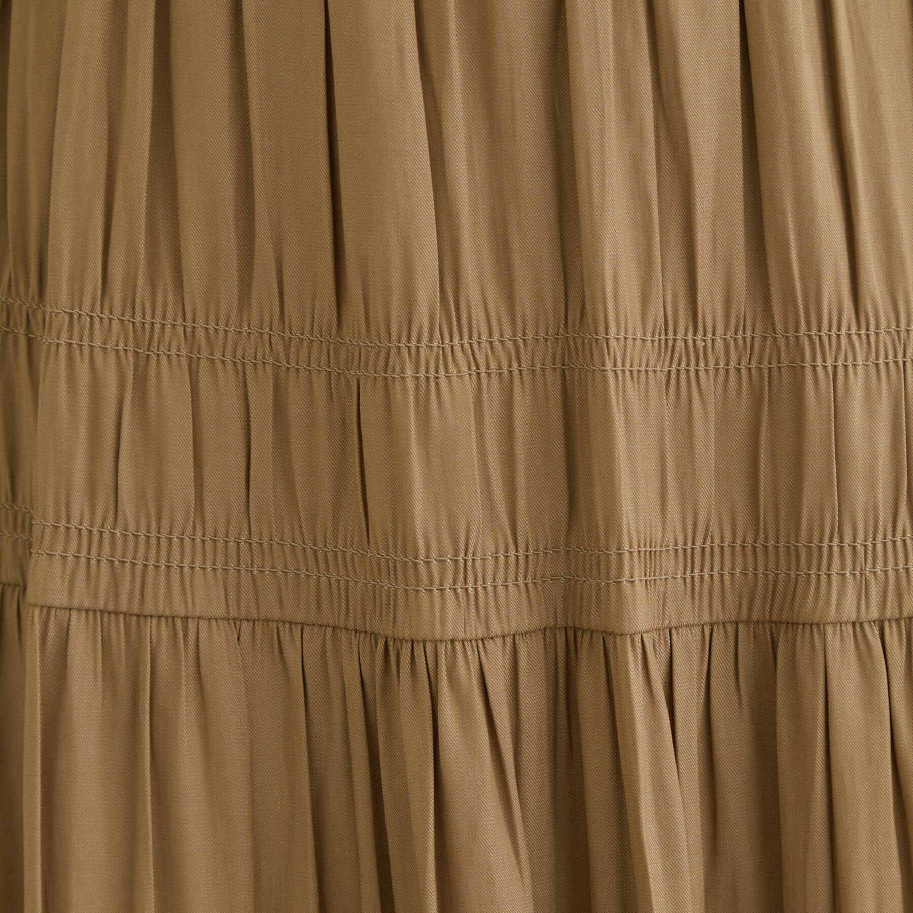 grove「軽やかに体型カバーも叶う　シャーリングティアードスカート」|スカート|