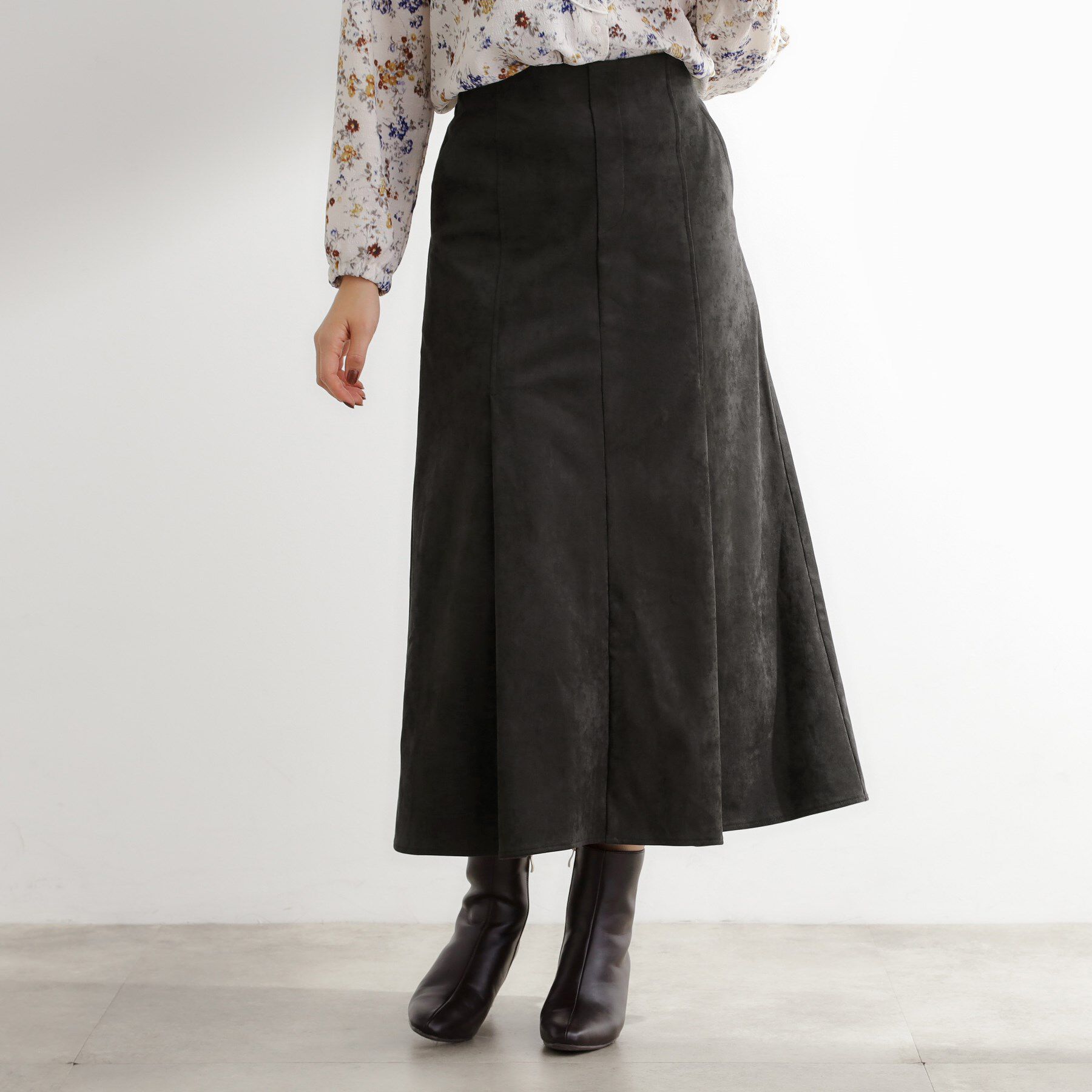 grove「しっとりスエードで描くやわらかなマーメイドスカート」|スカート|スミクロ(014)