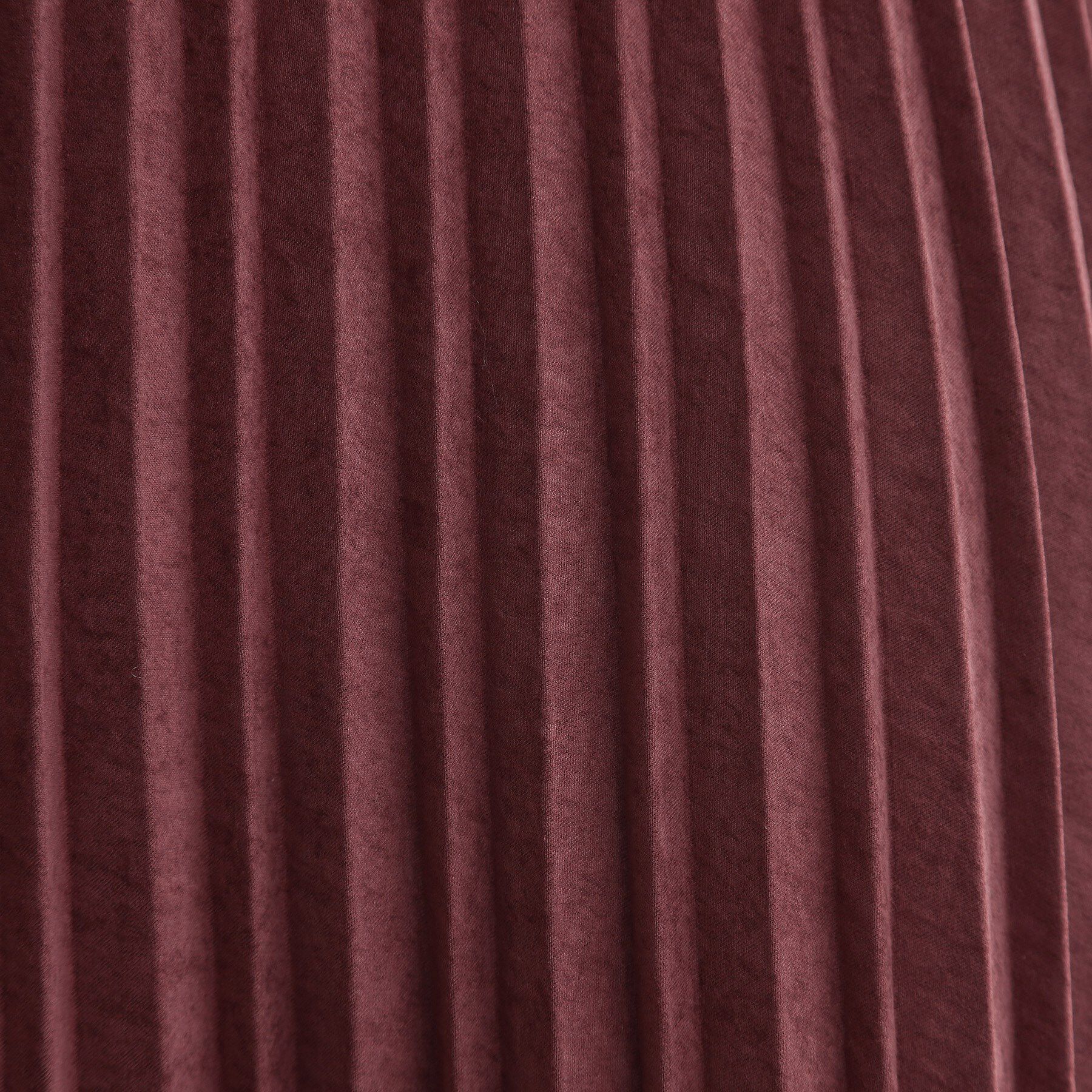 grove「すっきり見えて、やさしく揺れる。大人のスエードライクプリーツスカート」|スカート|