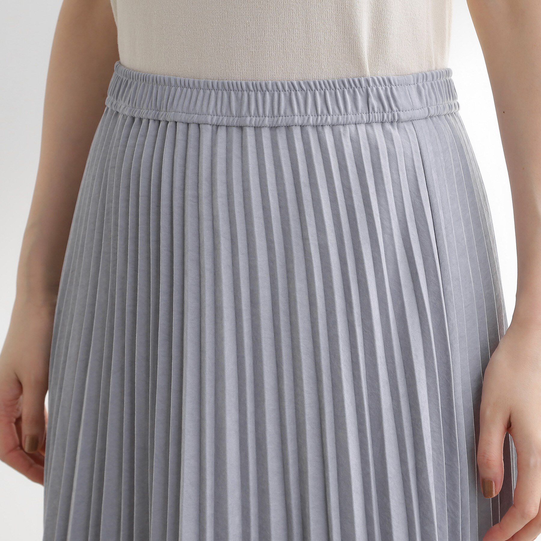 grove「すっきり見えて、やさしく揺れる。大人のスエードライクプリーツスカート」|スカート|