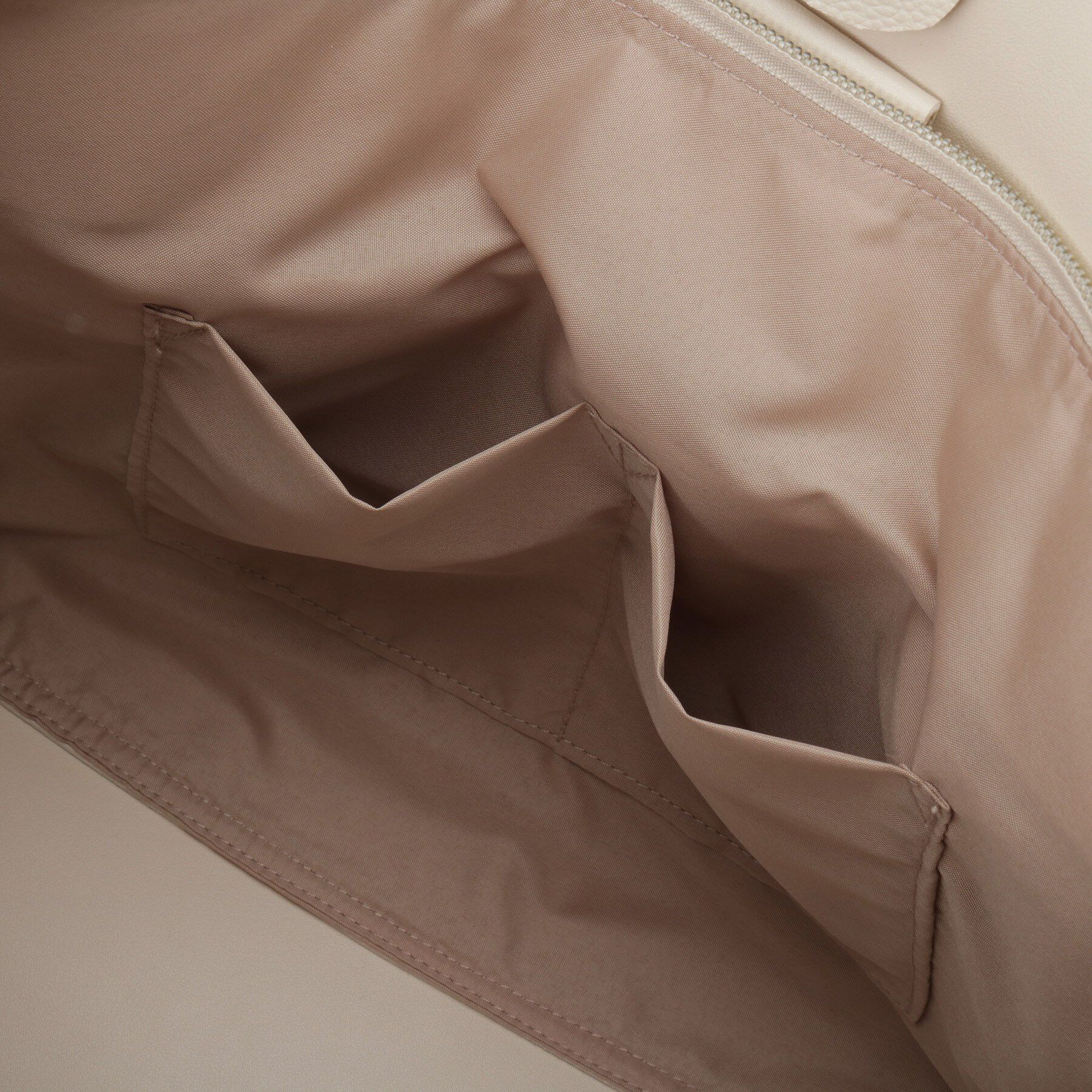 grove「【軽量・A4】ベルト3層トート」|トートバッグ|