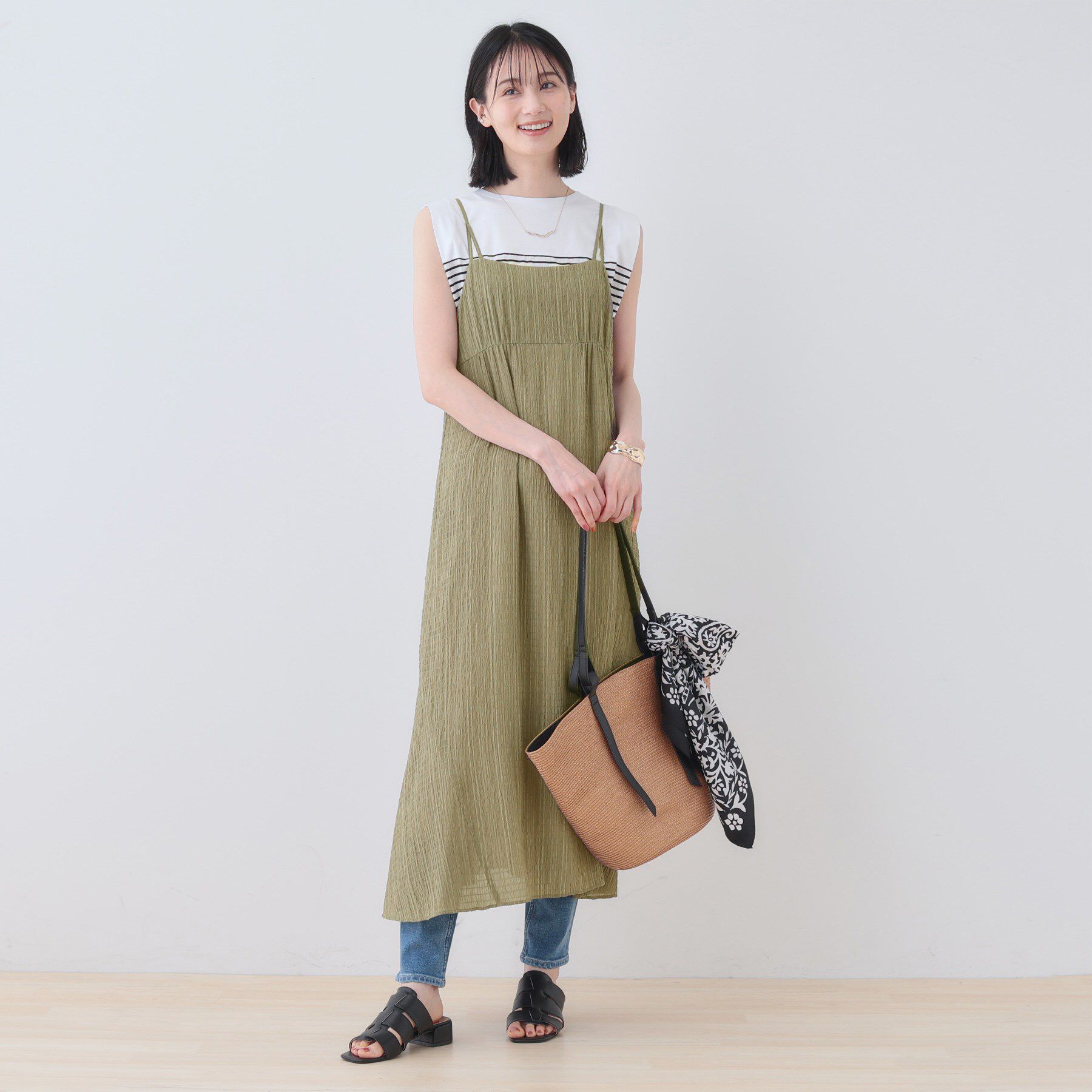 INDIVI「【洗える／凹凸素材】シャーリング調素材キャミワンピース」|ワンピース|