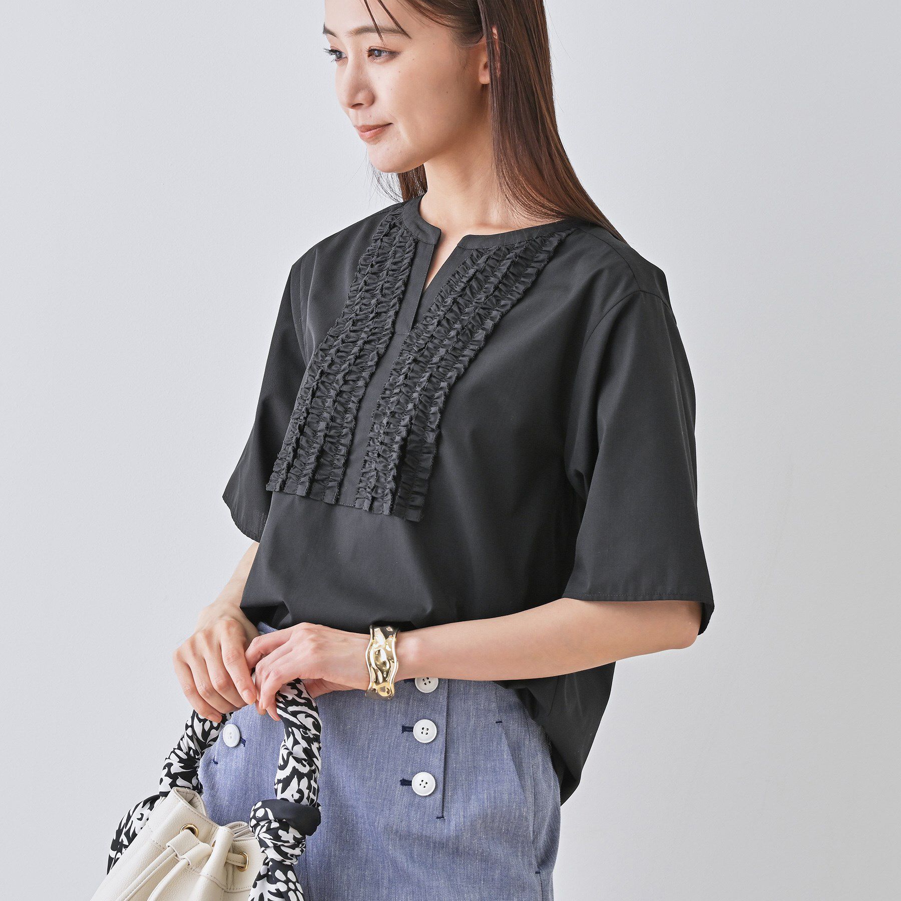 INDIVI「【洗える】胸元タックフリルブラウス」|シャツ・ブラウス|