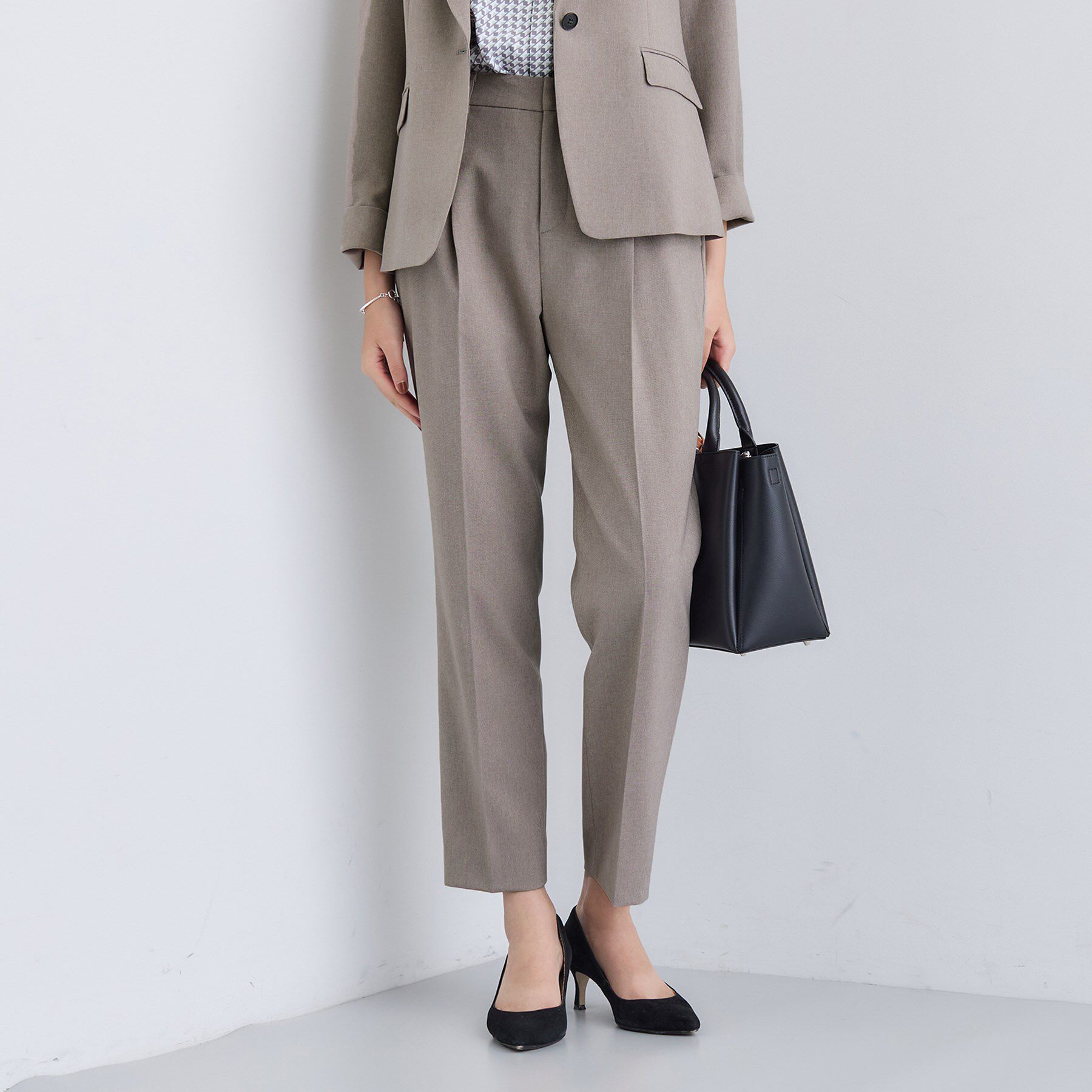 INDIVI「【洗える／通勤／スーツ】メランジストレッチ テーパードパンツ」|スーツ|トープ(054)
