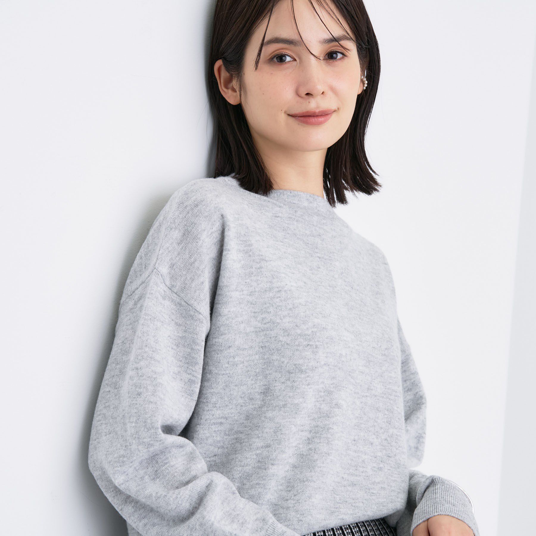 INDIVI「【洗える／カシミヤ混】ボトルネック ドルマンスリーブニット」|ニット・セーター|チャコールグレー(0