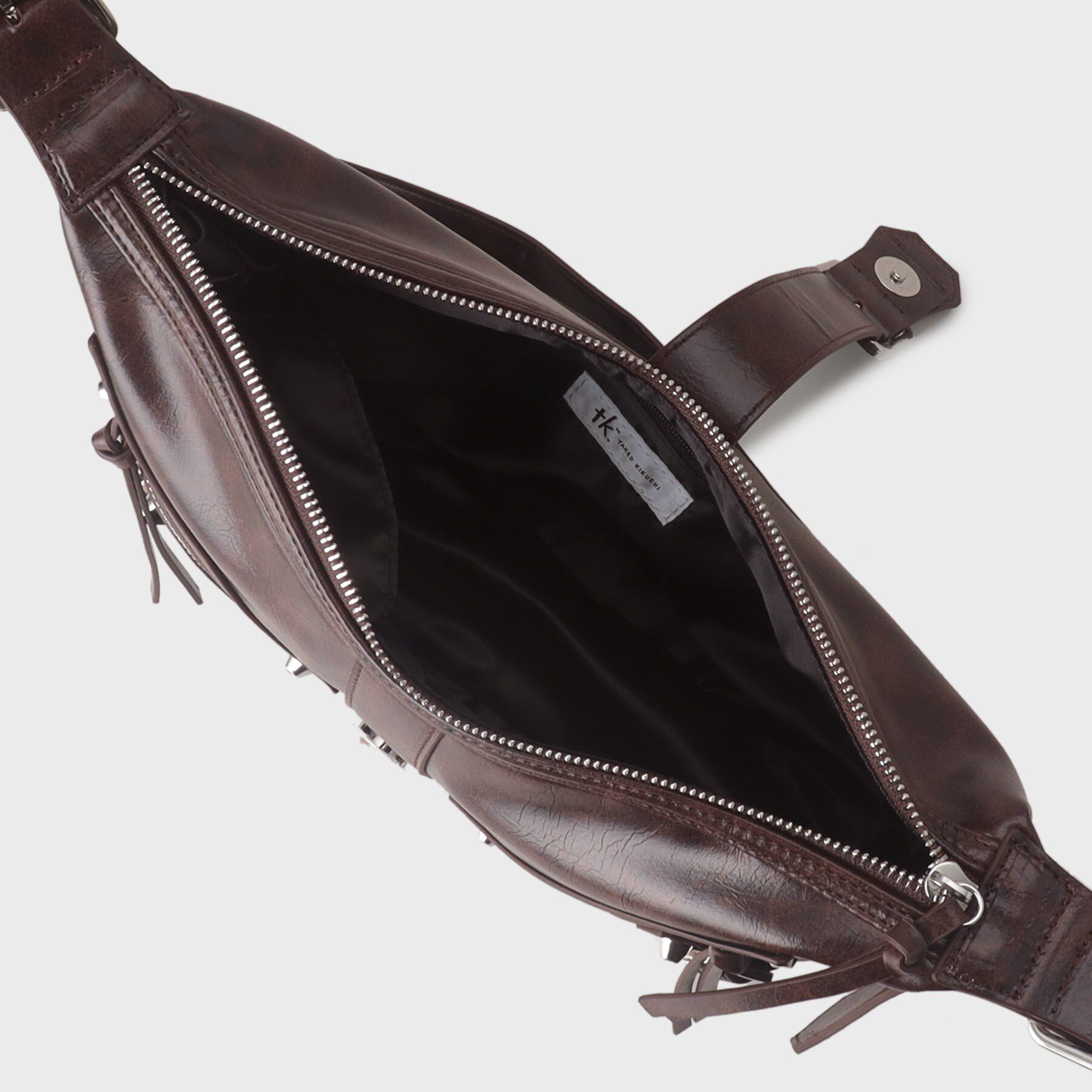 tk.TAKEO KIKUCHI「【FANCYシリーズ】スタッズクレセントショルダーバッグ」|ショルダー・メッセンジャー|