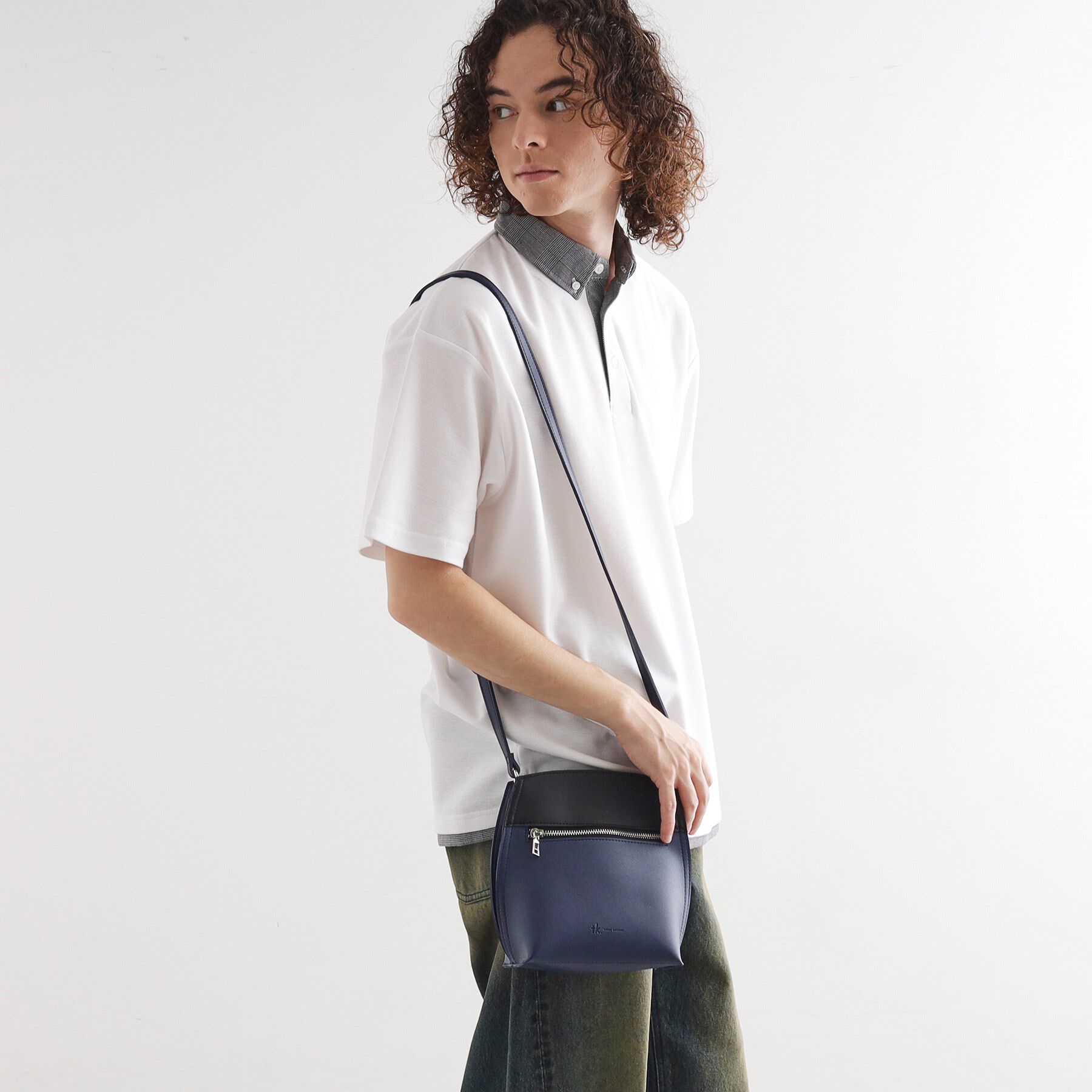 tk.TAKEO KIKUCHI「ラウンドミニショルダー」|ショルダー・メッセンジャー|