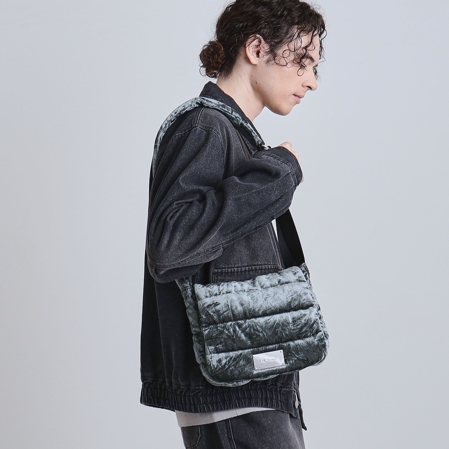 tk.TAKEO KIKUCHI「【パフィーシリーズ】フラップショルダーバッグ」|ショルダー・メッセンジャー|