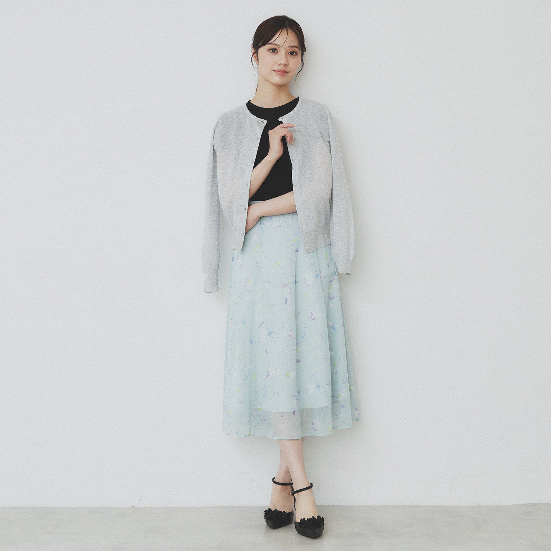 index「《6色展開/S-3Lサイズ》フラワー刺繍Tシャツ【汗ジミ防止/吸水速乾/接触冷感/UVケア/洗濯機洗」|Tシャツ・カットソー|