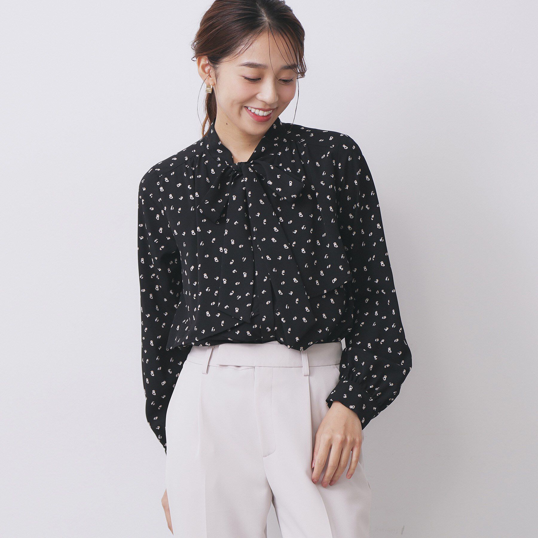 index「アシンメトリーレイヤードボウタイブラウス【洗濯機OK/イージーアイロン/防シワ】《XS～3L》」|シャツ・ブラウス|ブラック(119)