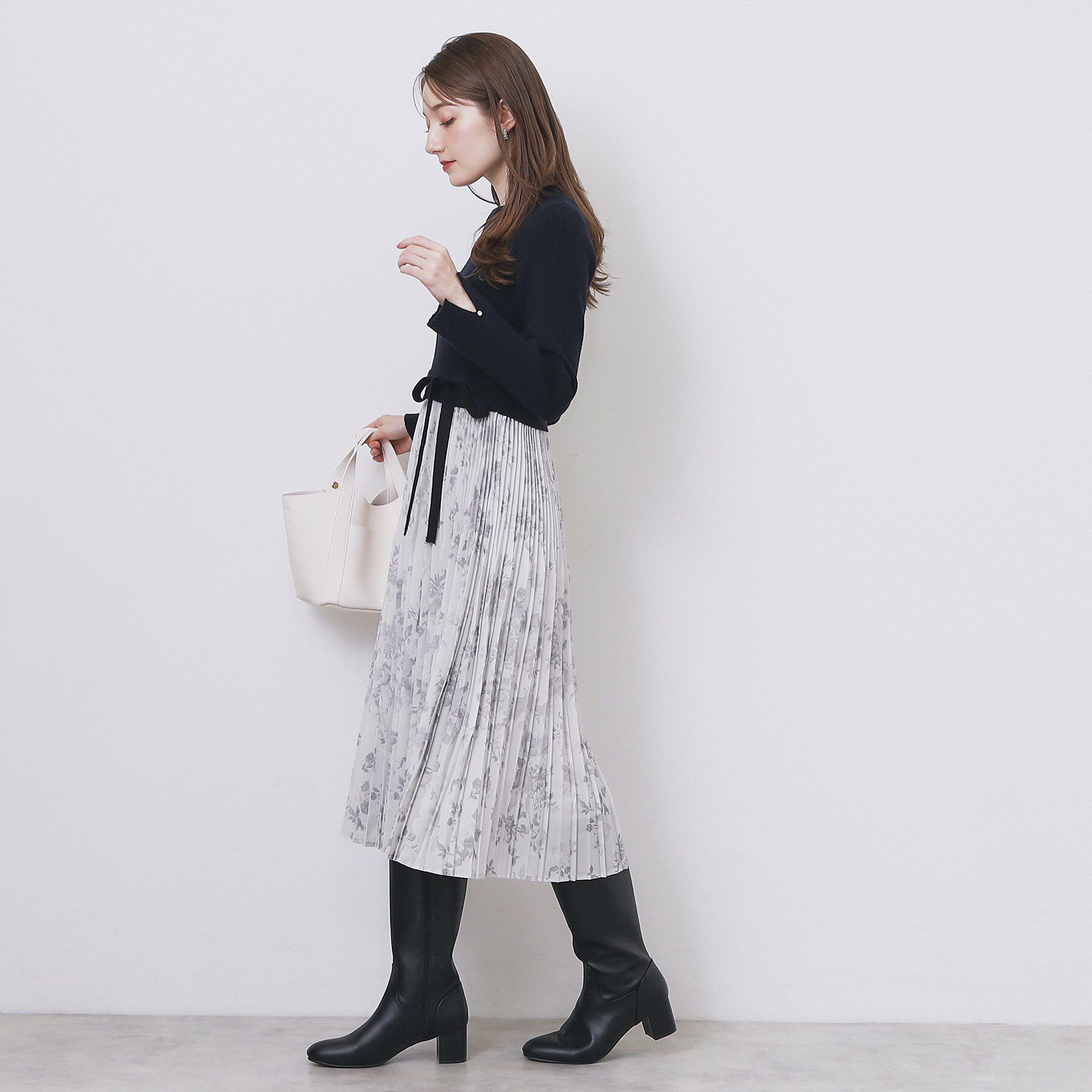 index「フラワープリーツドッキングニットワンピース【洗濯機OK】」|ワンピース|