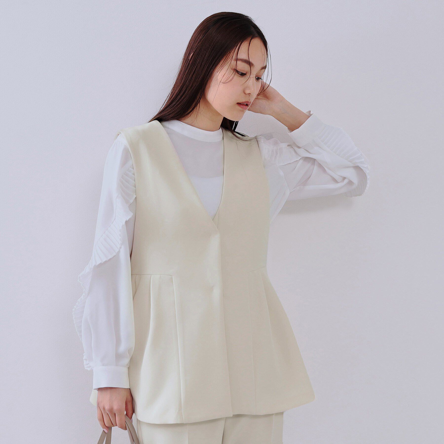 OPAQUE.CLIP「《通勤対応/セットアップ対応》ペプラムジレ【洗濯機洗い可】」|ベスト・ジレ|オフホワイト(003