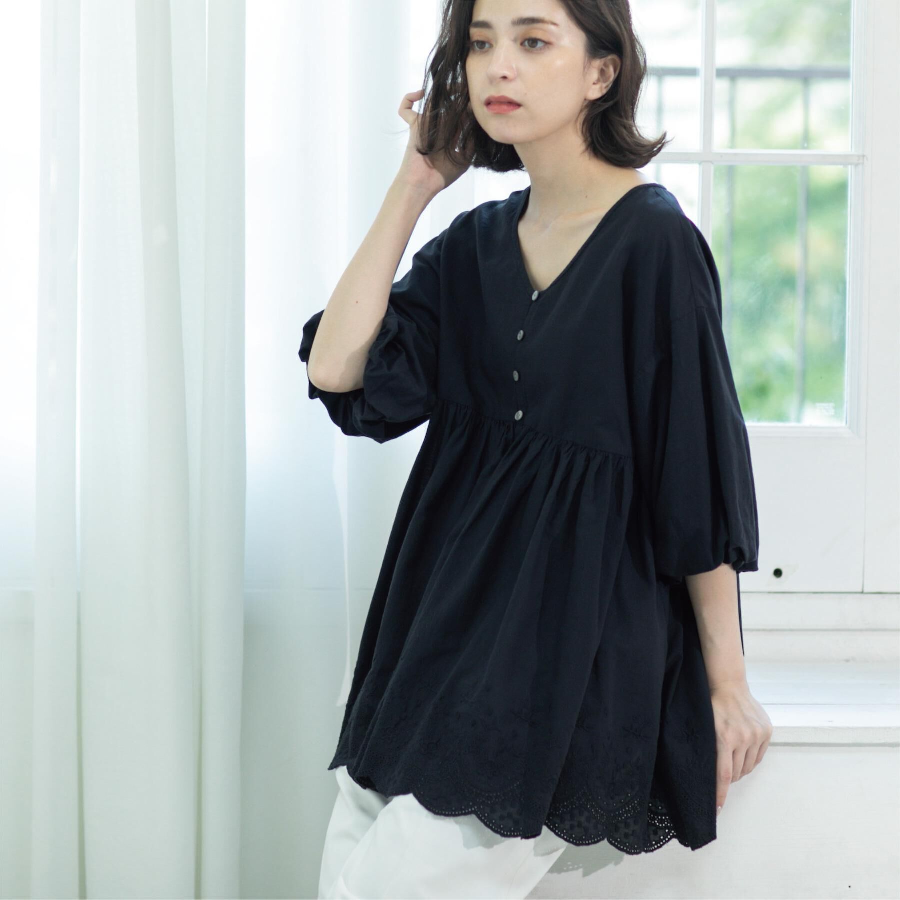OPAQUE.CLIP「バルーン袖スカラップ刺繍レースチュニック」|シャツ・ブラウス|ブラック(019)