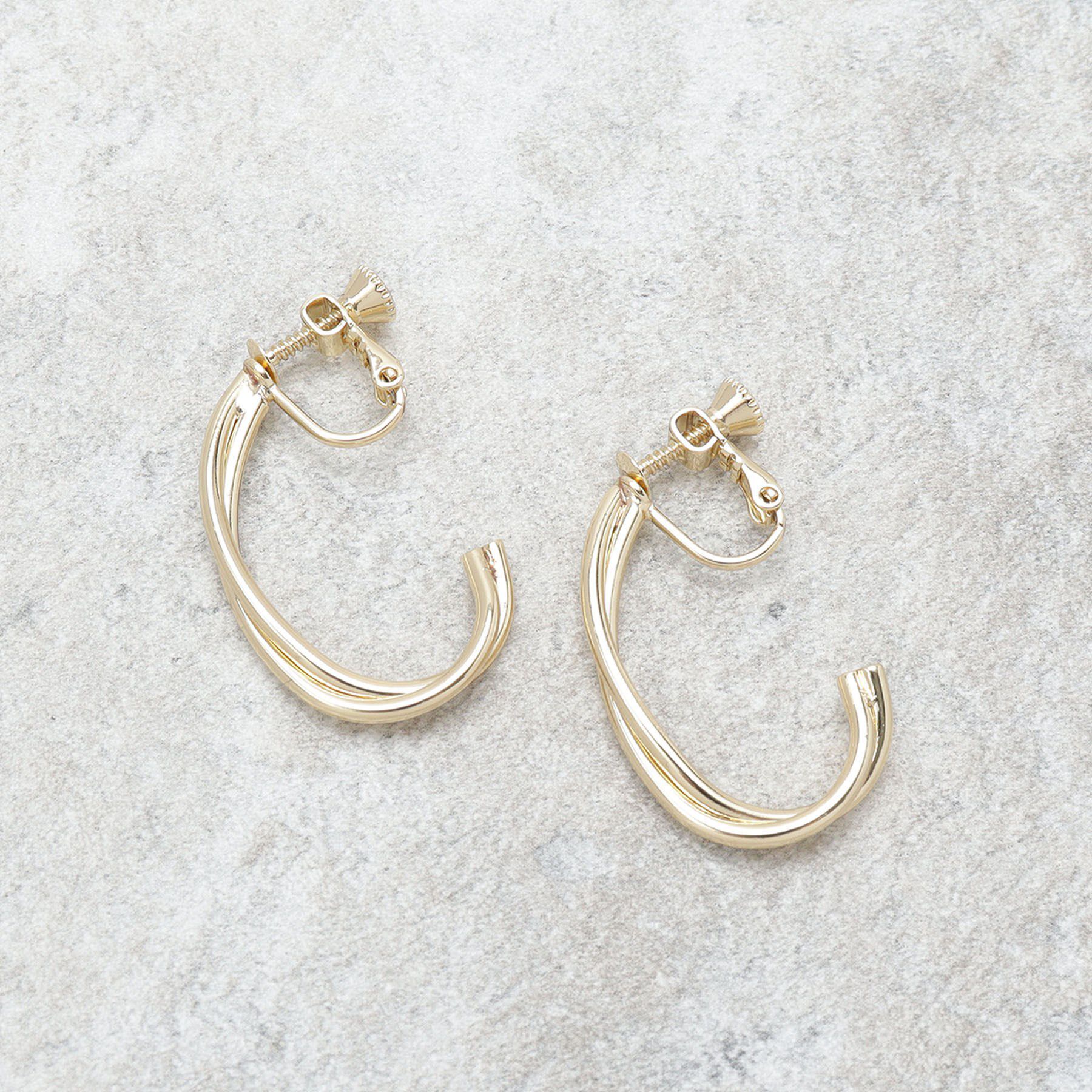 OPAQUE.CLIP「フープ風ビッグメタルイヤリング」|イヤリング|