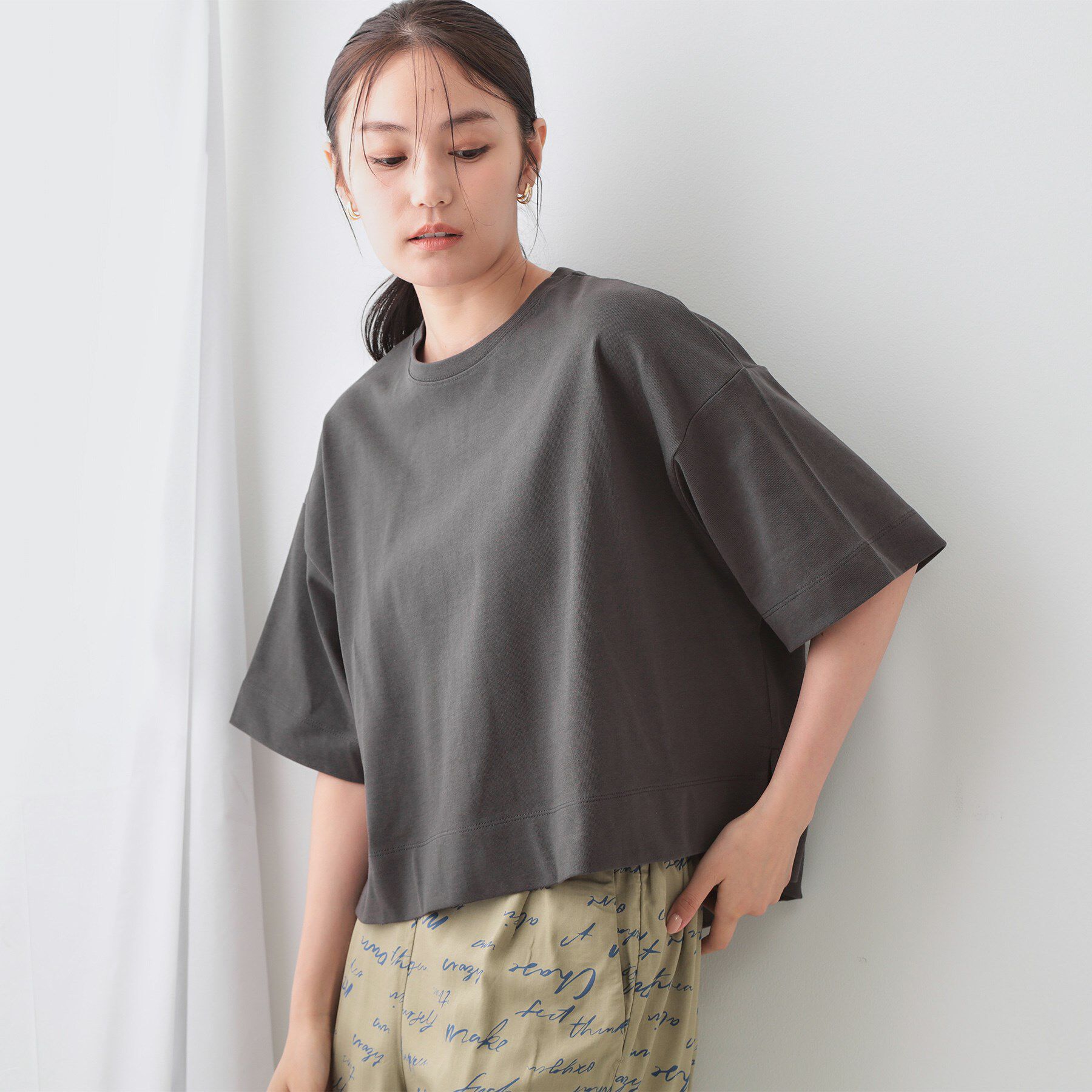 OPAQUE.CLIP「《5色展開》ワイドシルエットTシャツ【洗濯機洗い可】」|Tシャツ・カットソー|チャコールグレー(0