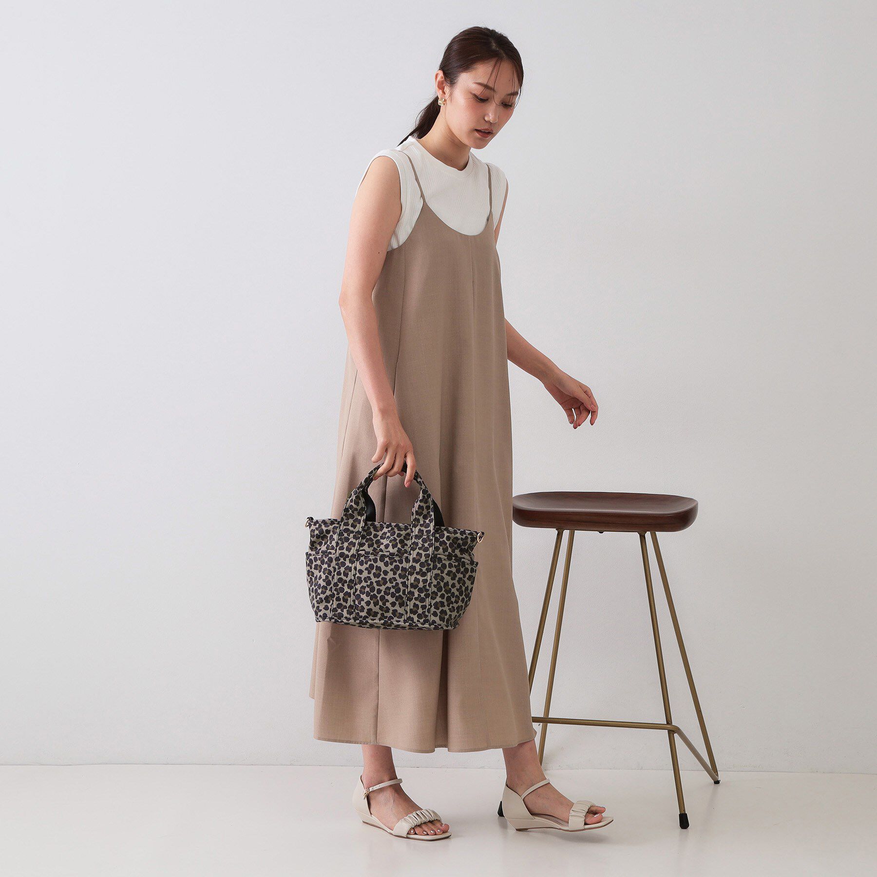 OPAQUE.CLIP「【軽量/撥水加工/2WAY/多ポケット】ツイルミドルサイズトートバッグ」|トートバッグ|