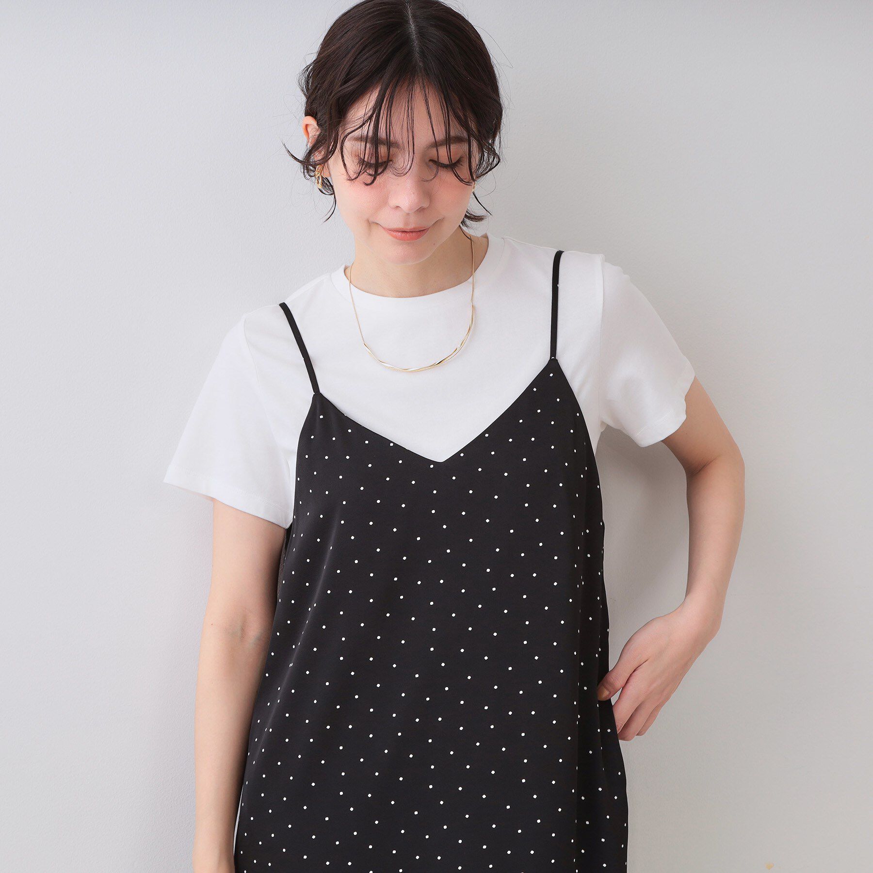 OPAQUE.CLIP「ランダムドット サテンキャミワンピース【洗濯機洗い可】」|ワンピース|