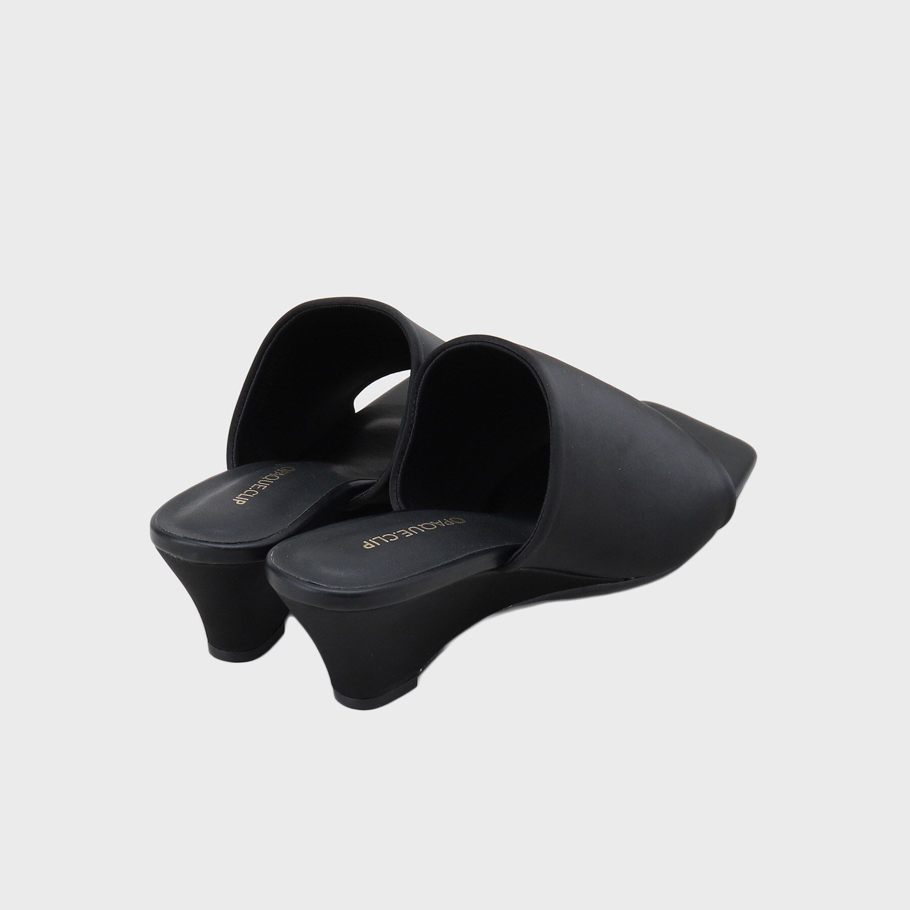 OPAQUE.CLIP「スクエアトゥミュールサンダル」|サンダル|