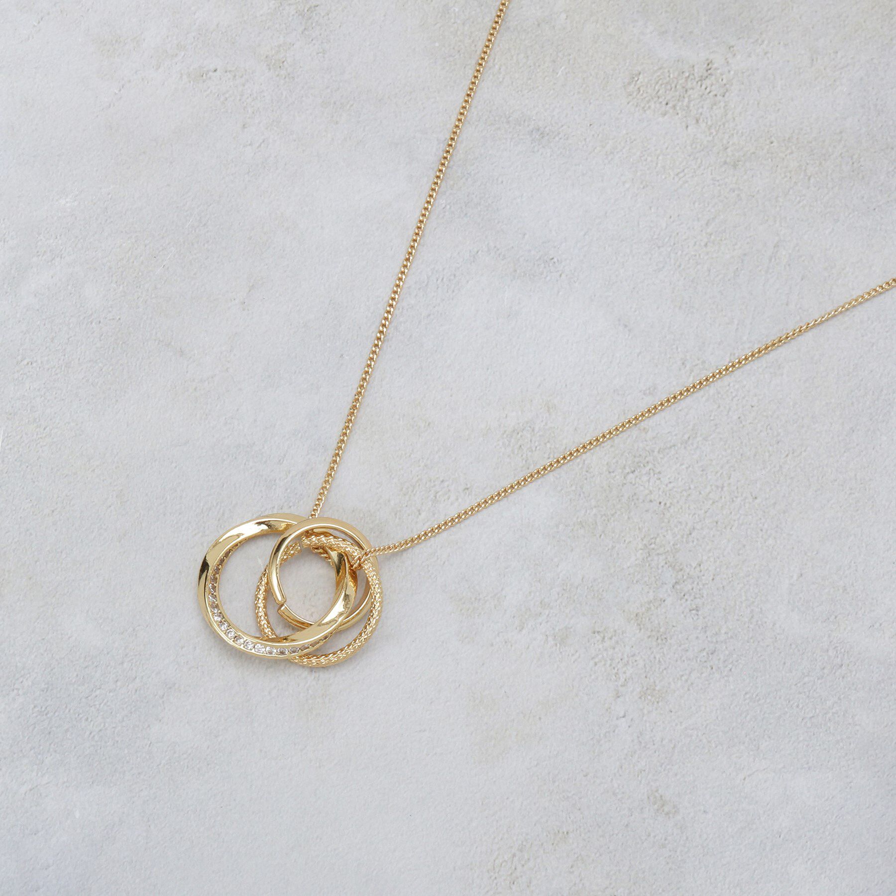 OPAQUE.CLIP「トリプルリングビジューネックレス」|ネックレス|