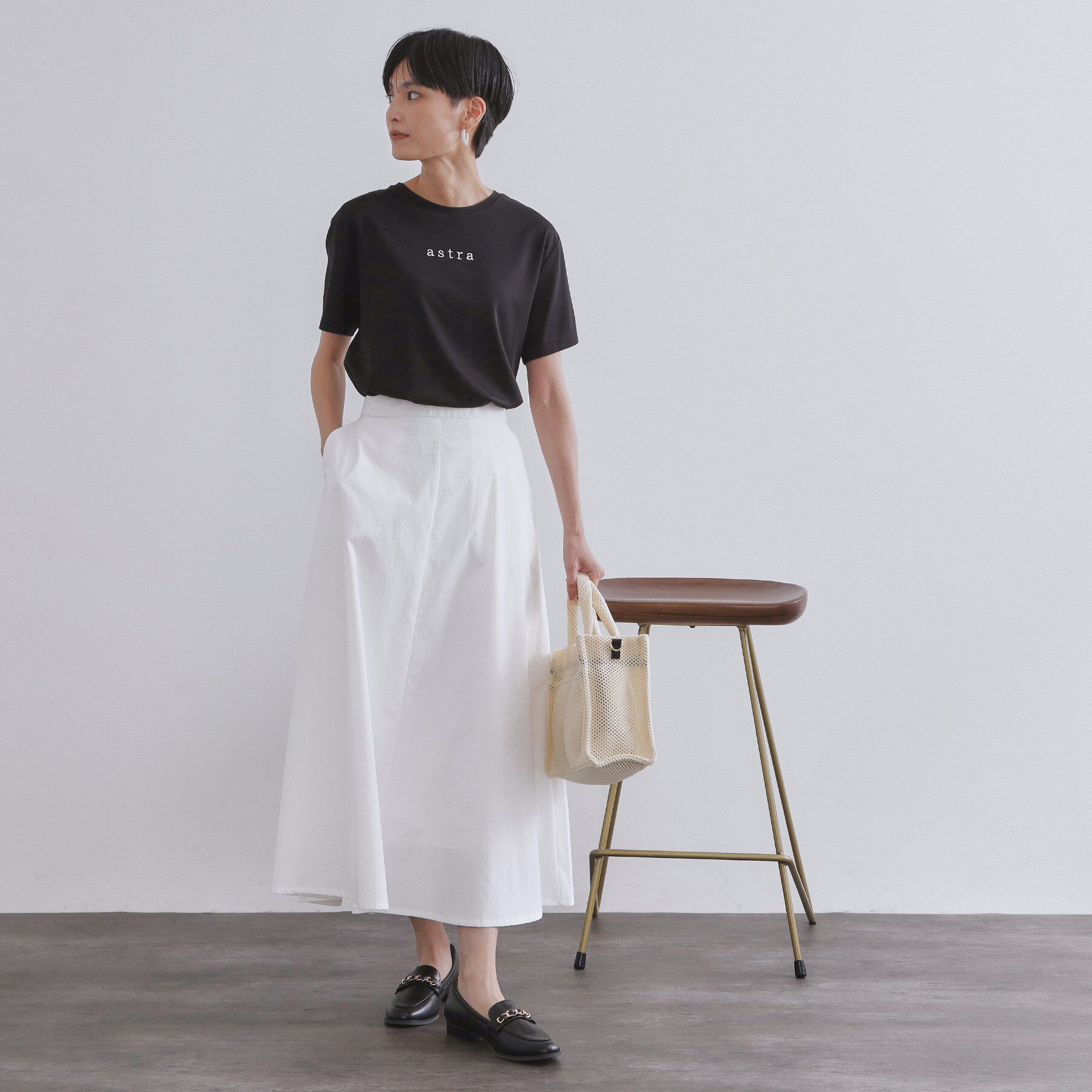 OPAQUE.CLIP「メタリック刺繍ロゴTシャツ【接触冷感/洗濯機洗い可】」|Tシャツ・カットソー|