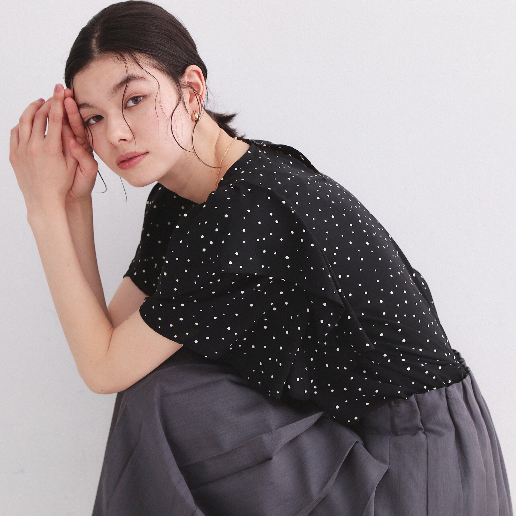 OPAQUE.CLIP「ランダムドットフリルブラウス【洗濯機洗い可】」|シャツ・ブラウス|