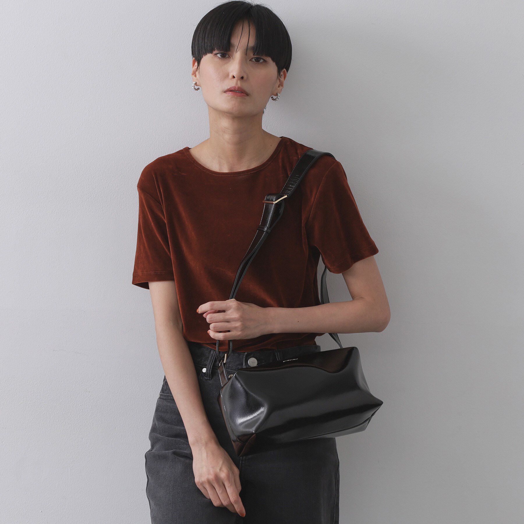 OPAQUE.CLIP「【2WAY】エナメルワイドスクエアボストンバッグ」|ショルダー・メッセンジャー|