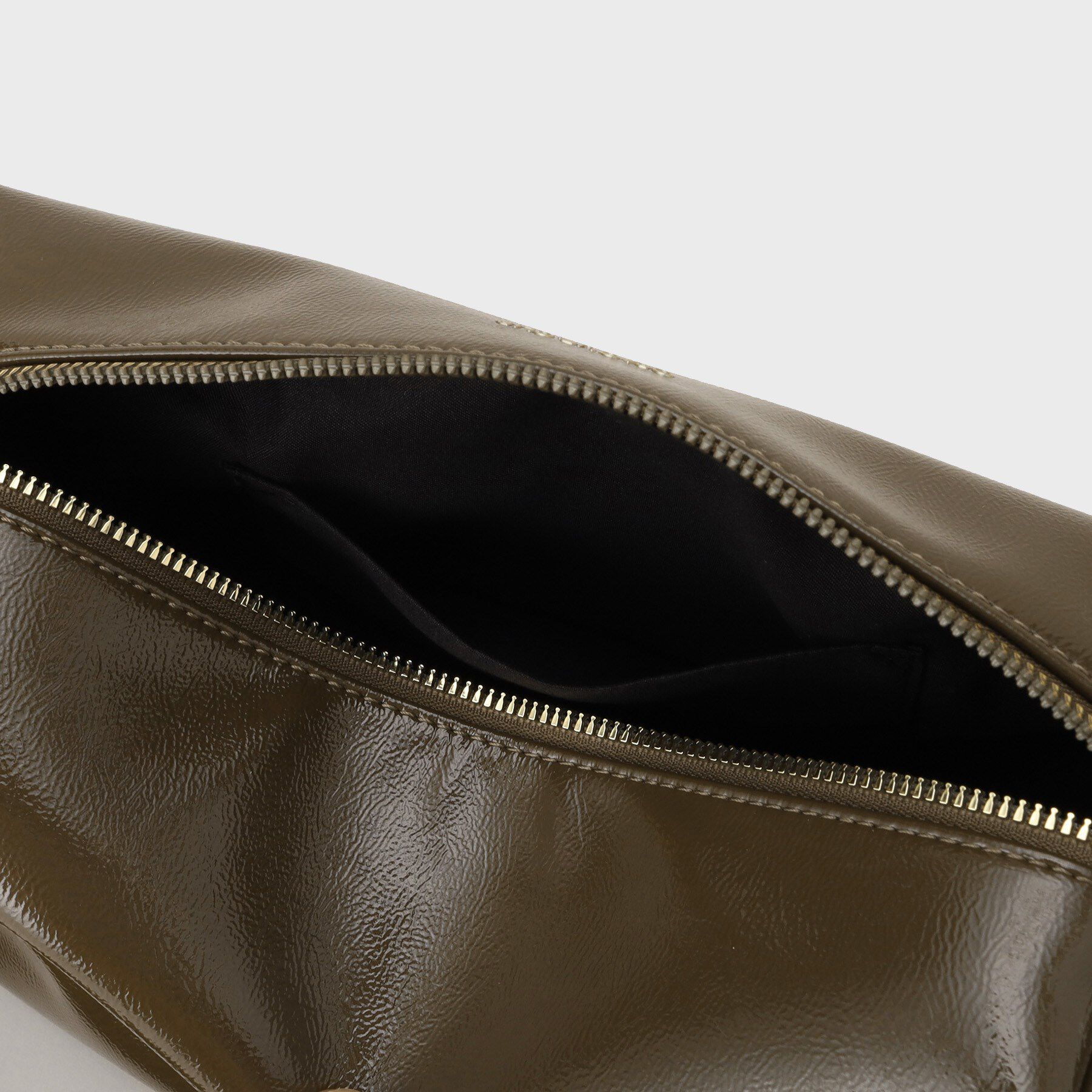 OPAQUE.CLIP「【2WAY】エナメルワイドスクエアボストンバッグ」|ショルダー・メッセンジャー|