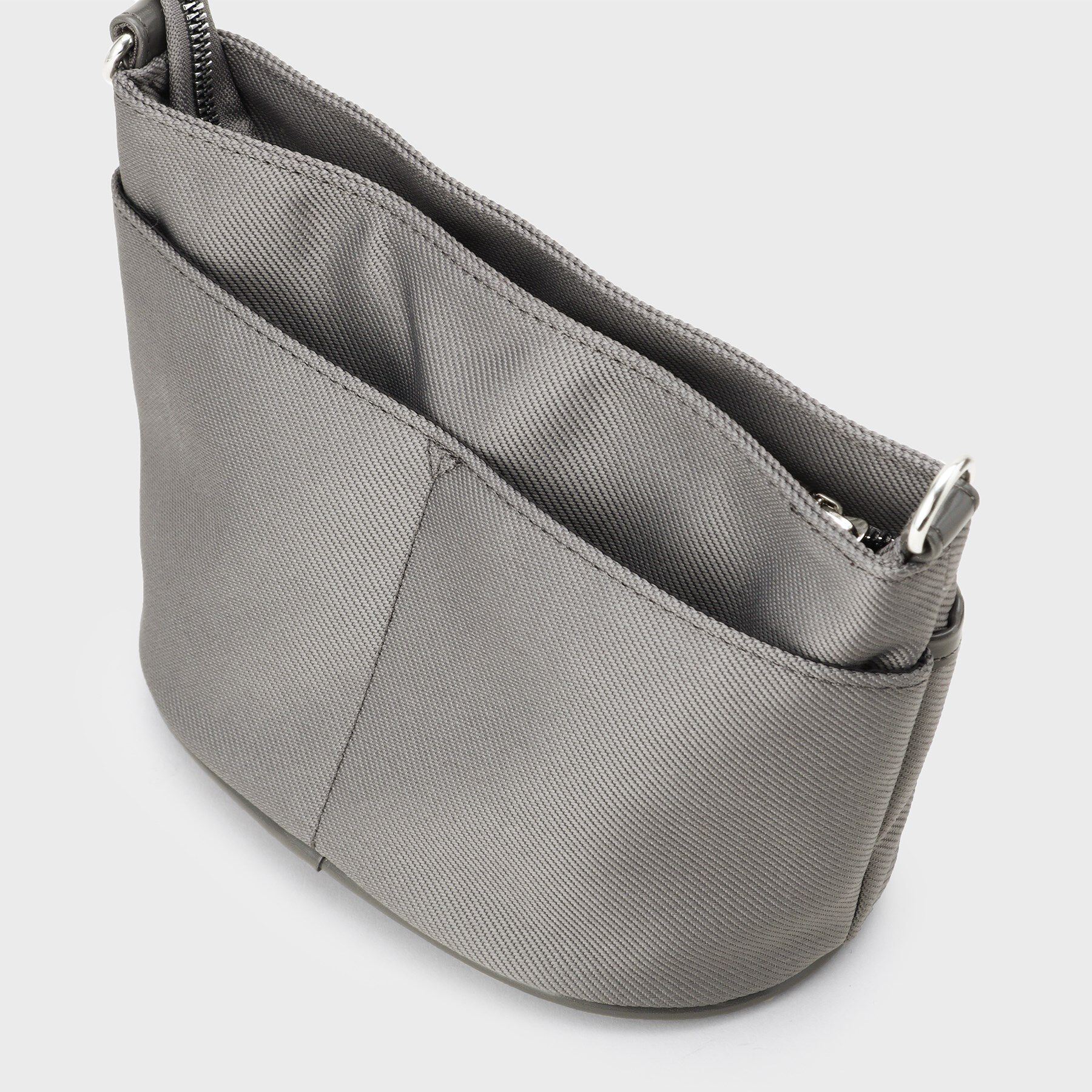 OPAQUE.CLIP「【マルチWAY】ミニショルダーとしても使える！バッグインポーチ付きミドルトートバッグ」|トートバッグ|