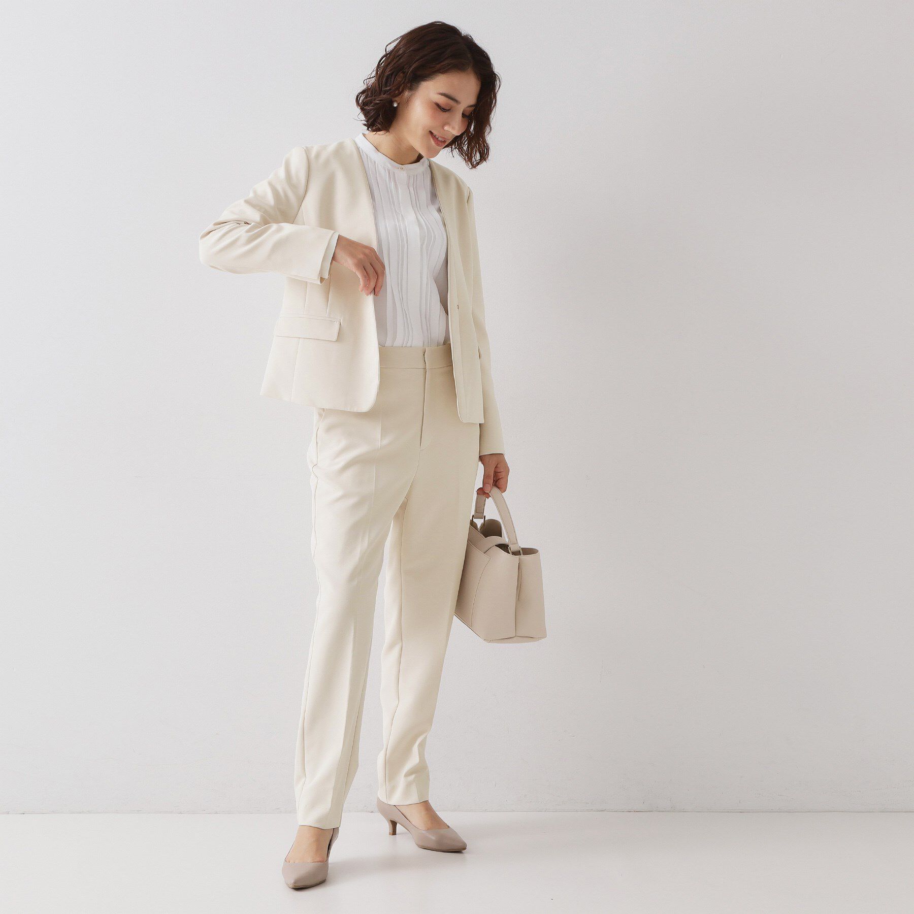 OPAQUE.CLIP「《通勤/セットアップ対応》 パイピングVネックジャケット【洗濯機OK】」|ノーカラージャケット|