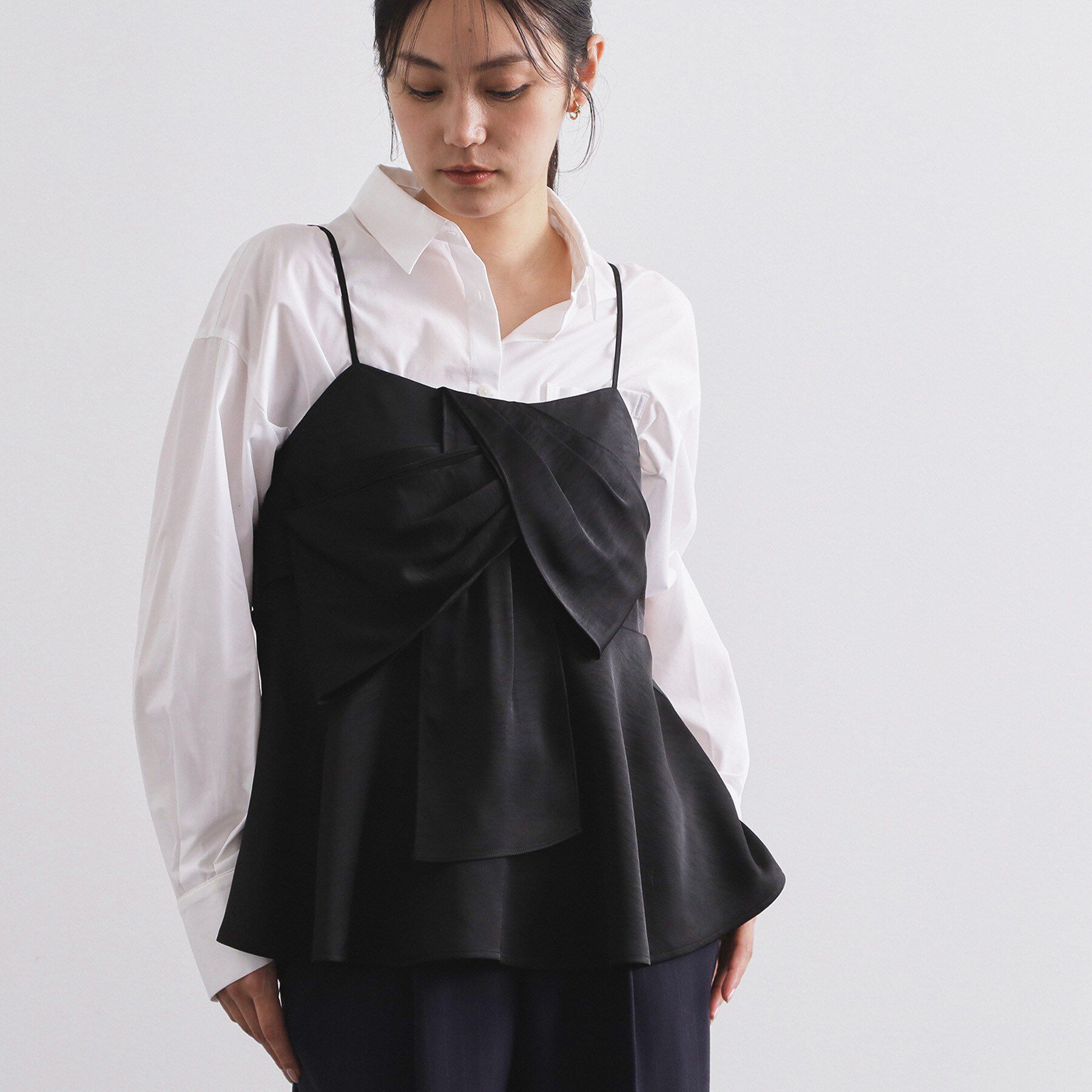 OPAQUE.CLIP「サテンキャミブラウス【洗濯機OK】」|シャツ・ブラウス|ブラック(019)