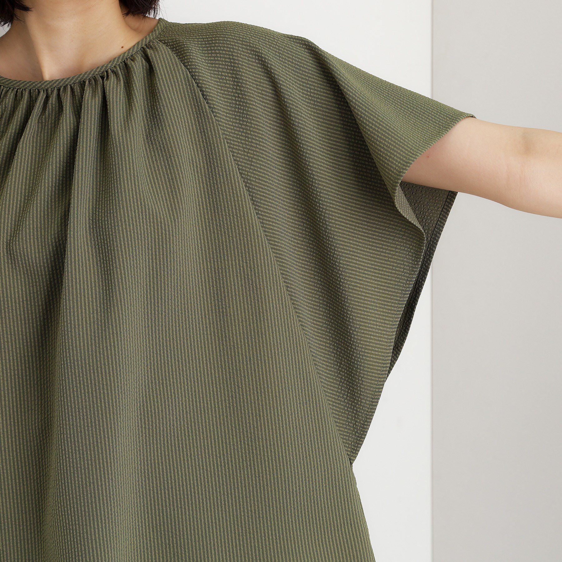 THE SHOP TK「フレアスリーブブラウス【二の腕カバー/UV/洗濯機OK】」|シャツ・ブラウス|