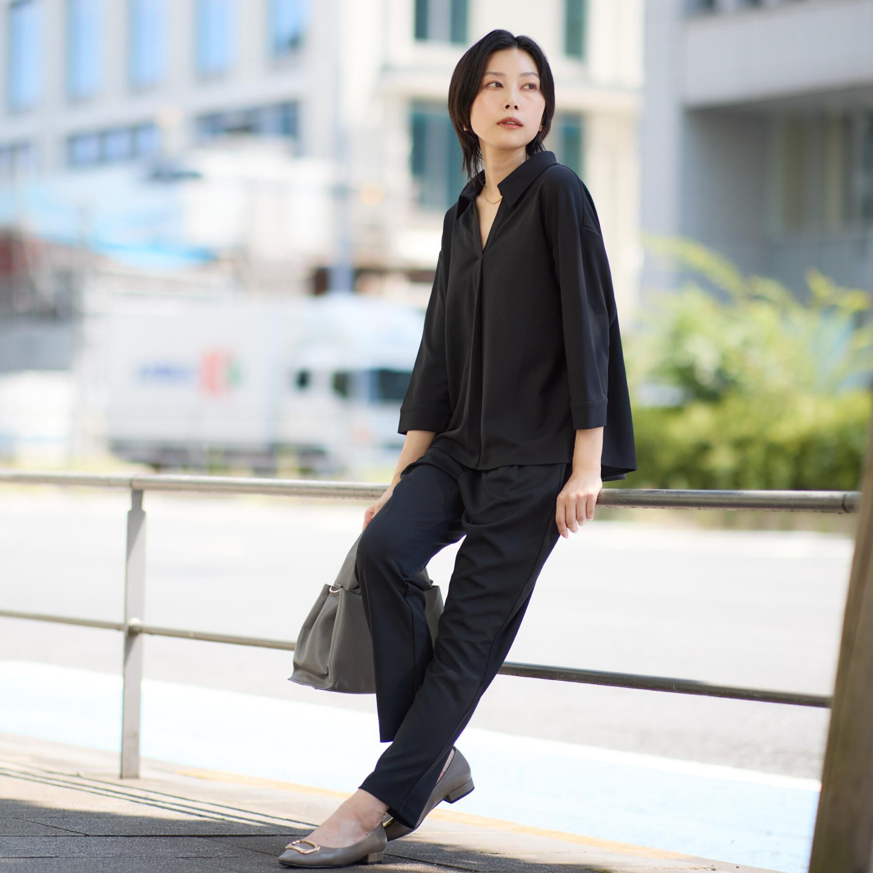 THE SHOP TK「【着るだけでコーディネートが決まる】スキッパーブラウス&パンツセット」|スーツ|ブラック(019)