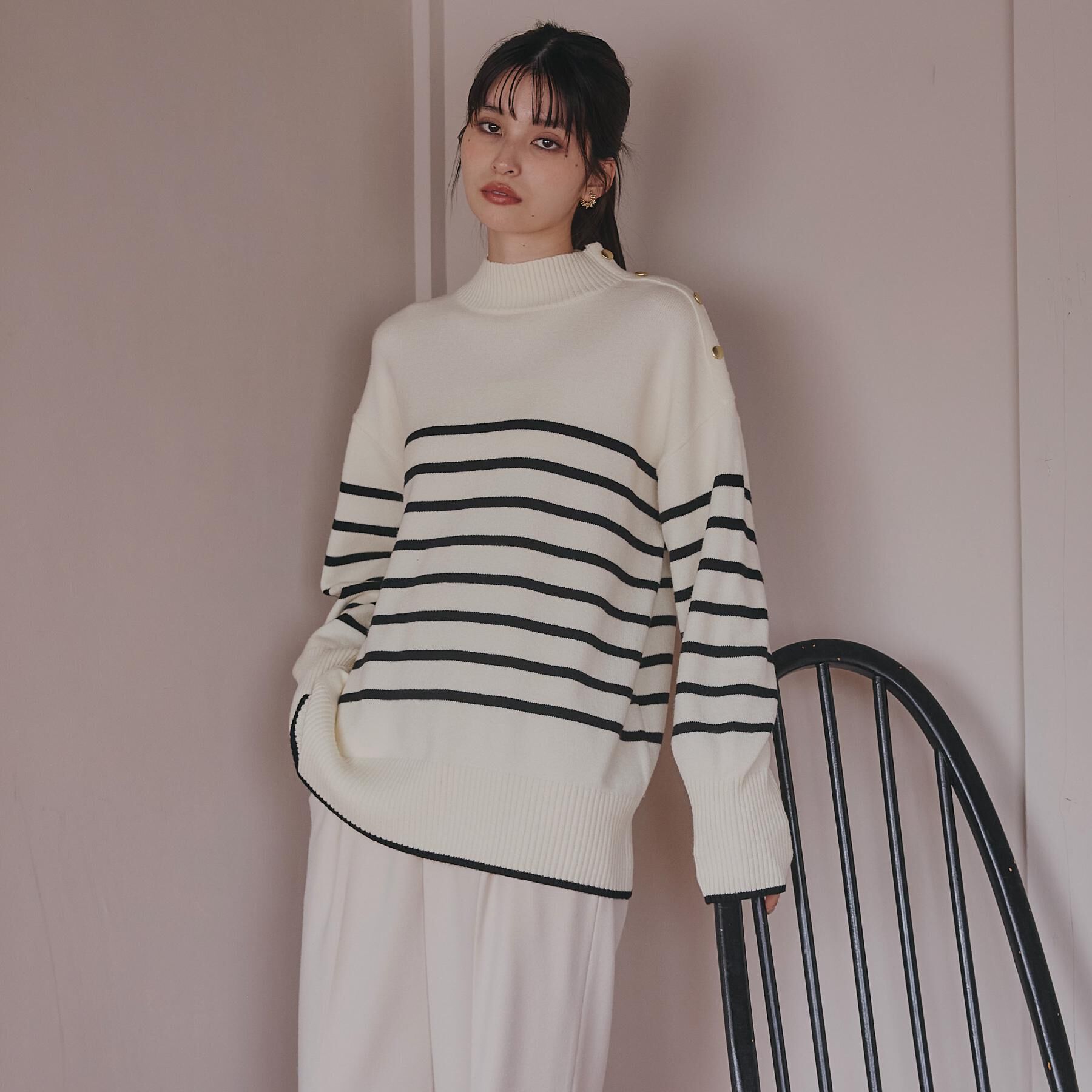 THE SHOP TK「【インしないで着られる】金ボタン ハイネックニット/毛玉になりにくい/静電気防止/洗濯機OK」|ニット・セーター|