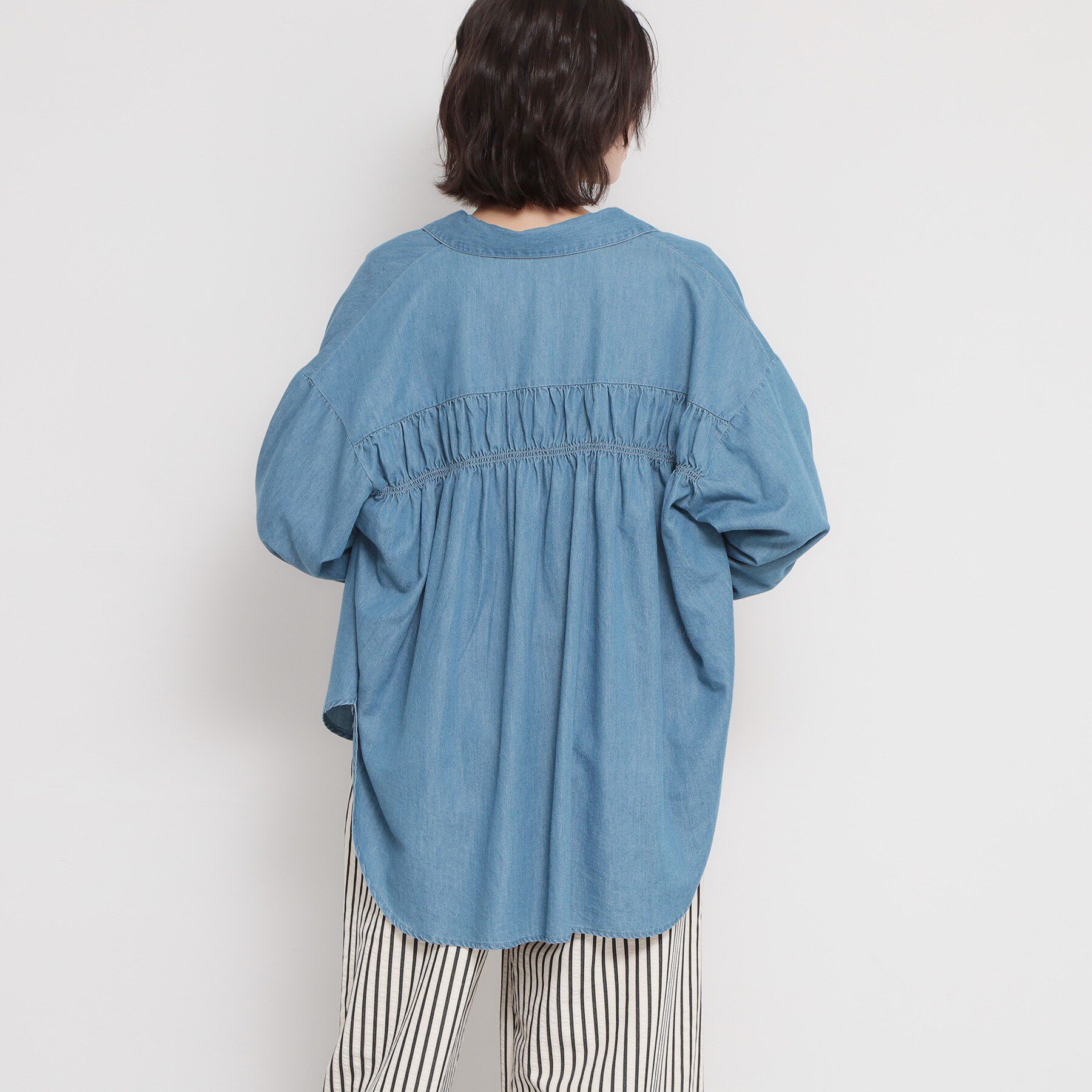 THE SHOP TK「【後ろ姿もサマになる】バックシャーリングシャツ」|シャツ・ブラウス|