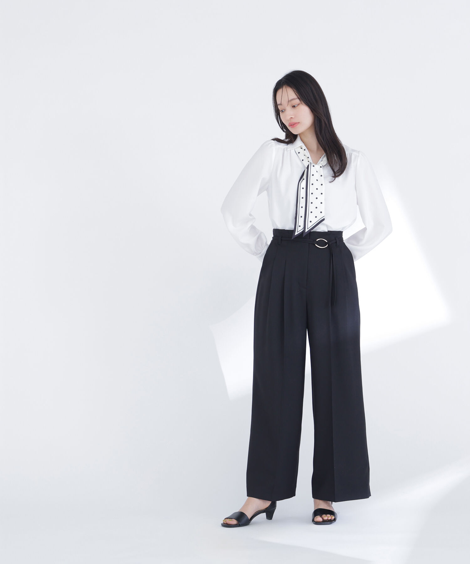  「デザインスカーフ付ブラウス」|シャツ・ブラウス|