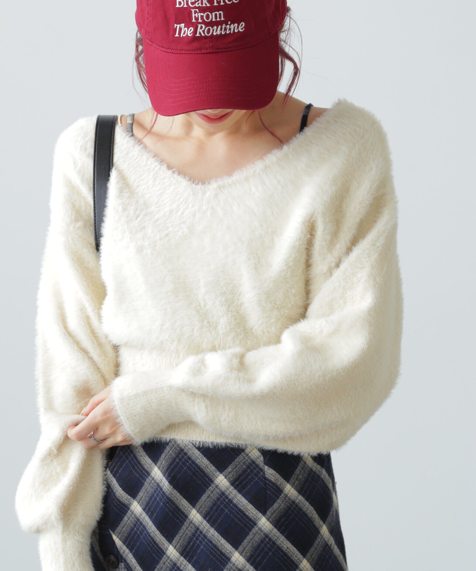  「フェザーVネックニット」|ニット・セーター|オフ