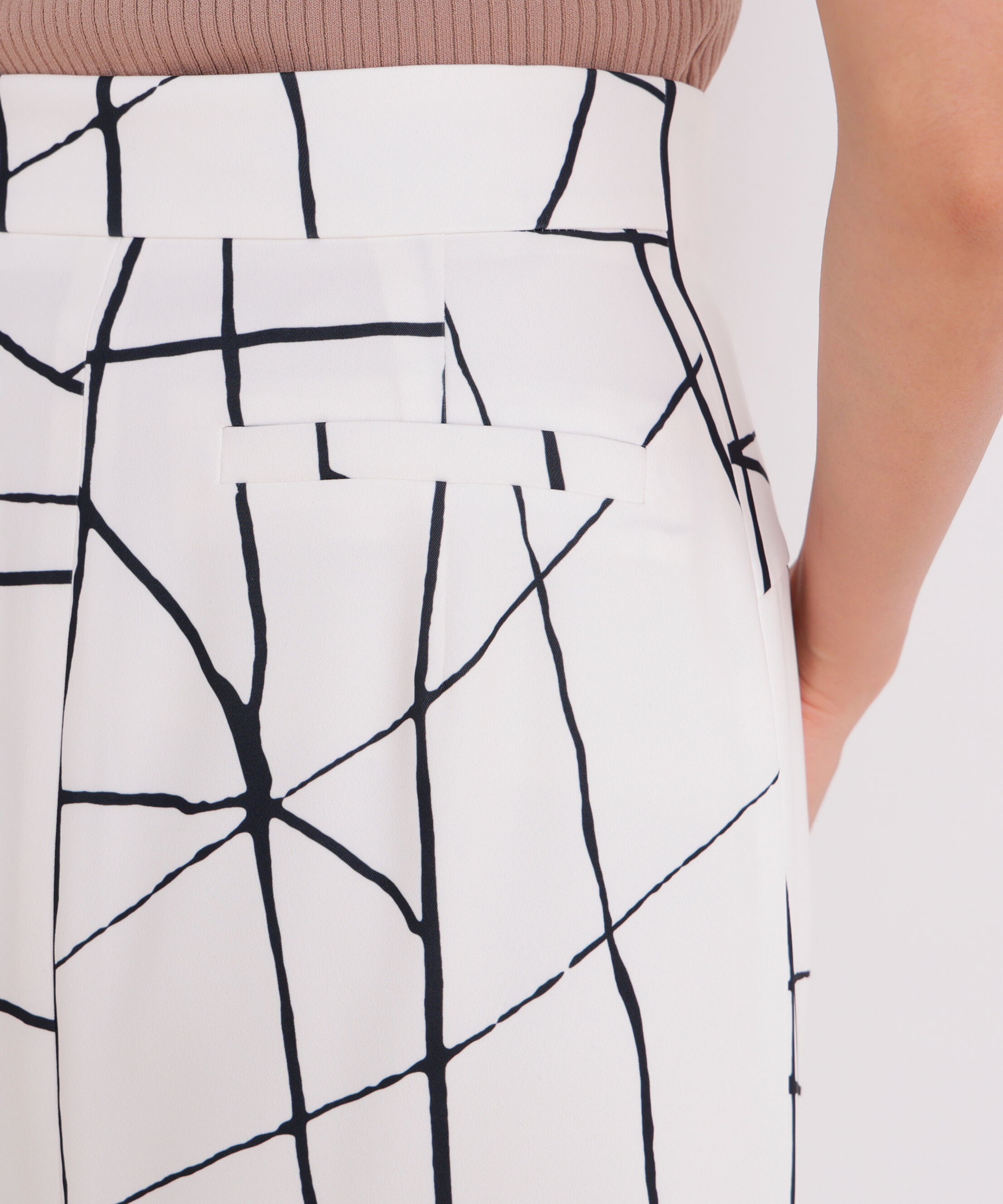  「ラインプリントタックスカート」|スカート|