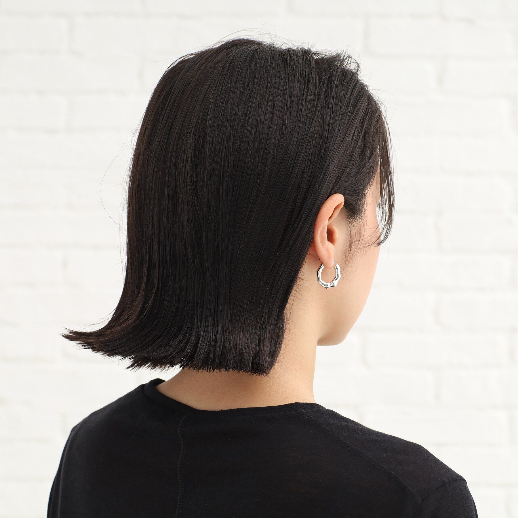 COCOSHNIK ONKITSCH「シルバー ニュアンスピアス オーバルフープ」|ピアス|