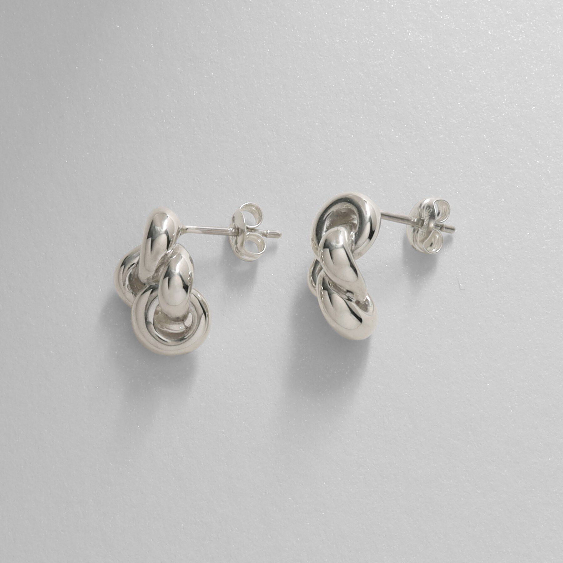 COCOSHNIK ONKITSCH「シルバー ニッティングモチーフ ピアス」|ピアス|