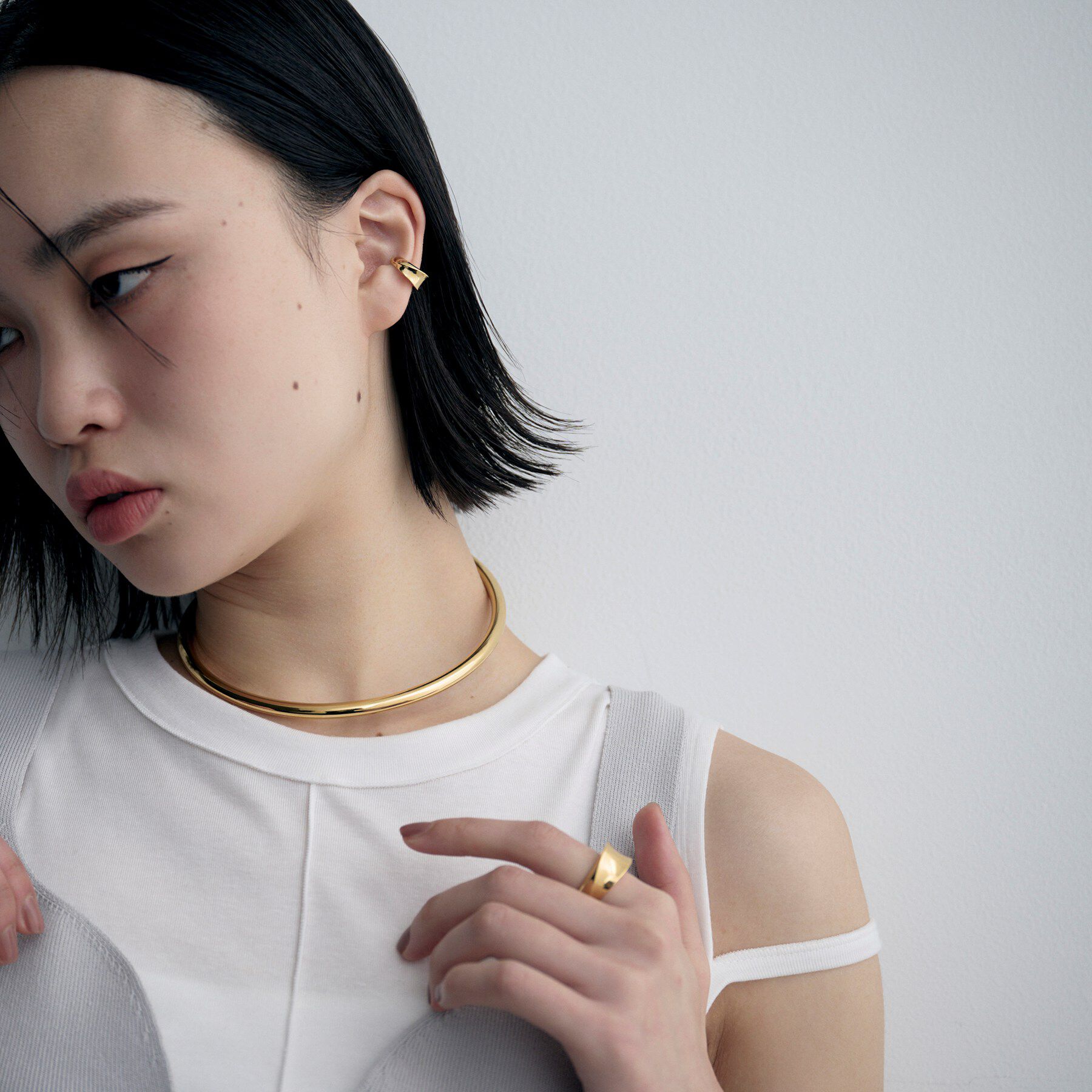 COCOSHNIK ONKITSCH「シルバー フローツイストイヤカフ GP」|イヤーカフ|