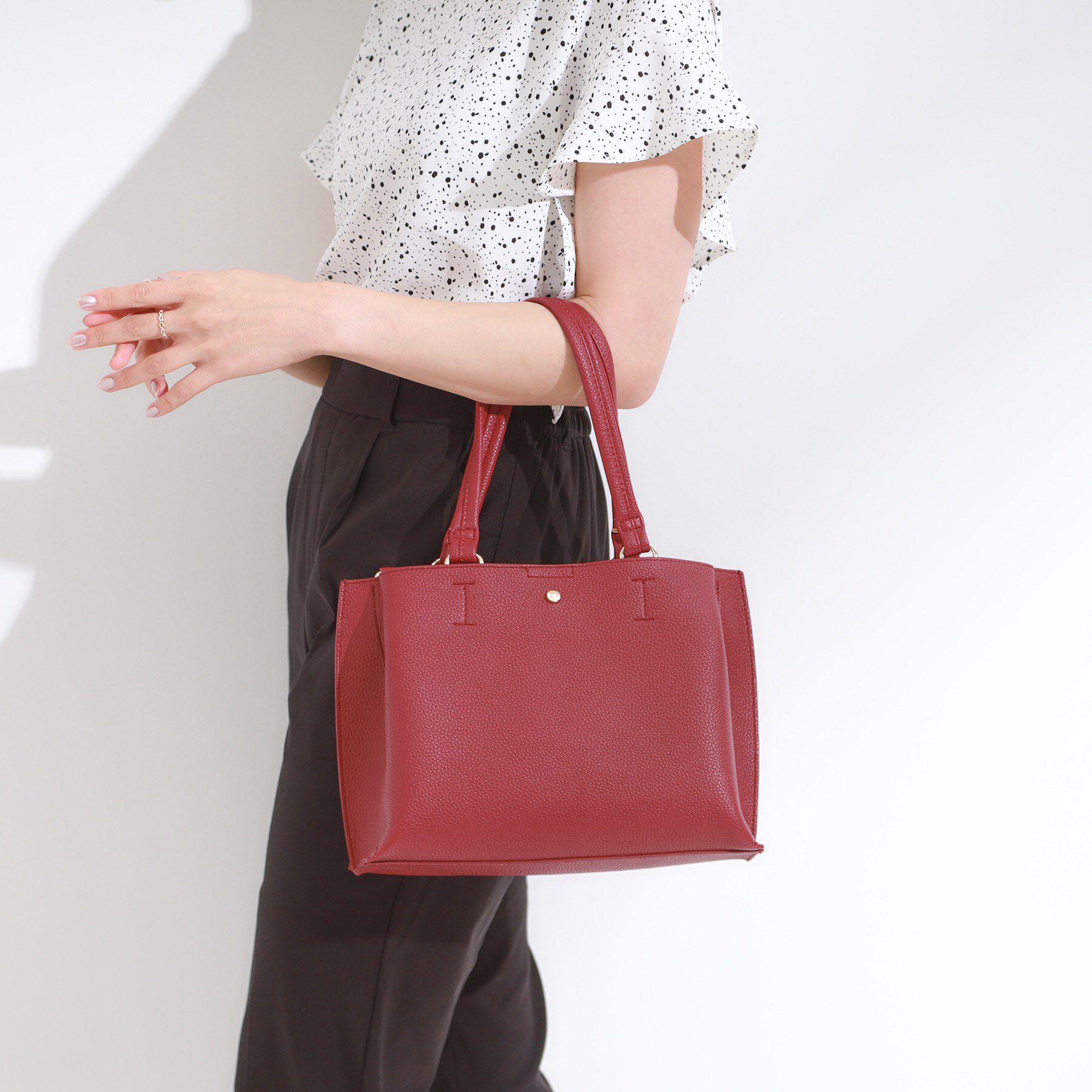 SHOO･LA･RUE「【軽量/2WAY】ふわっと軽い ミドルサイズ トートバッグ」|トートバッグ|