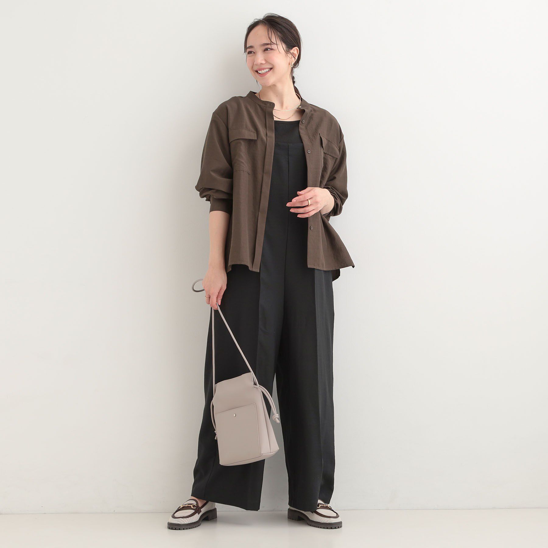 SHOO･LA･RUE「【洗濯後しわになりにくい/S-LL/UV】きれいめにもラフにも　フラップポケットがポイントのバンドカ」|シャツ・ブラウス|