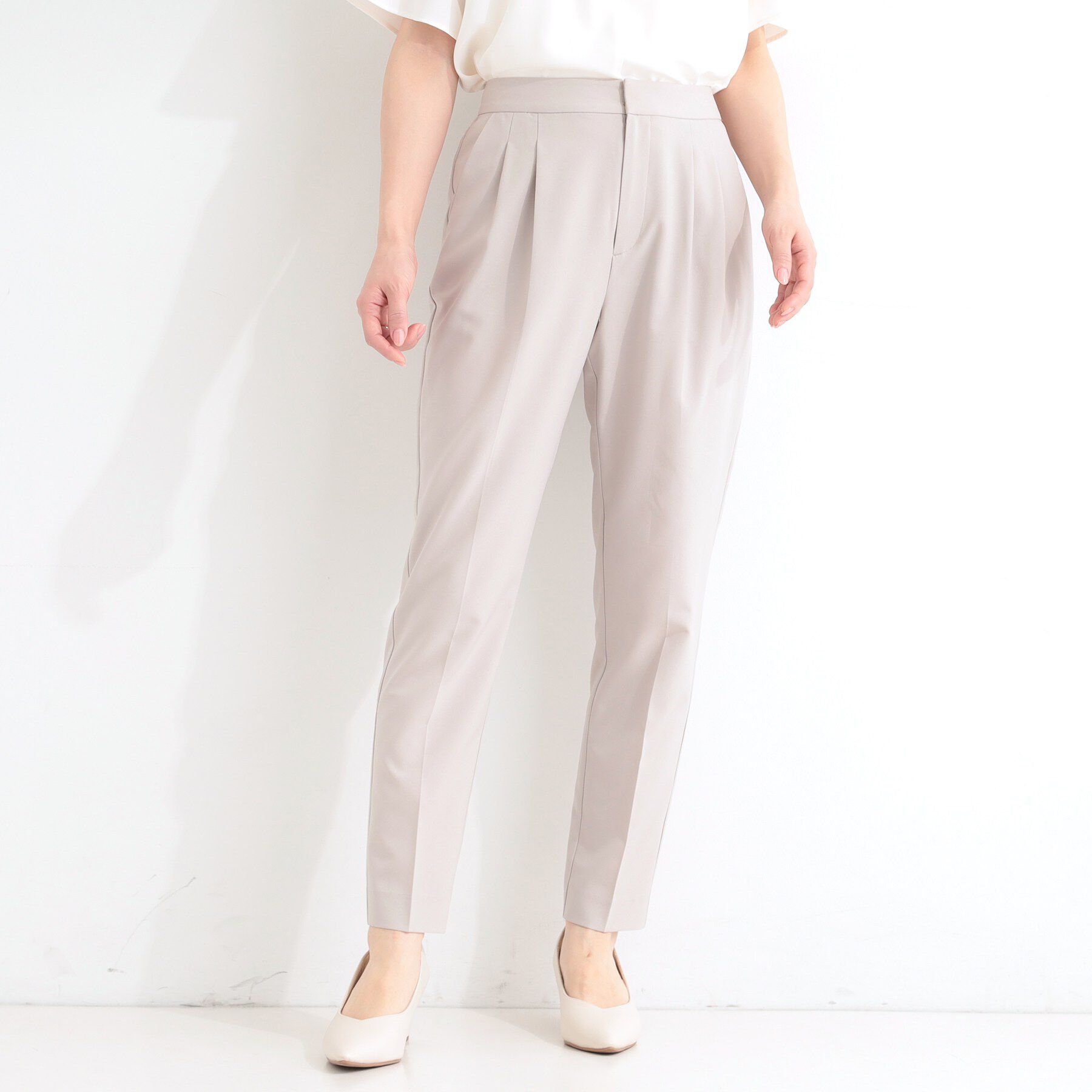 SHOO･LA･RUE「【ひんやり/セットアップ可】洗濯後しわになりにくい　タックテーパードパンツ」|その他|