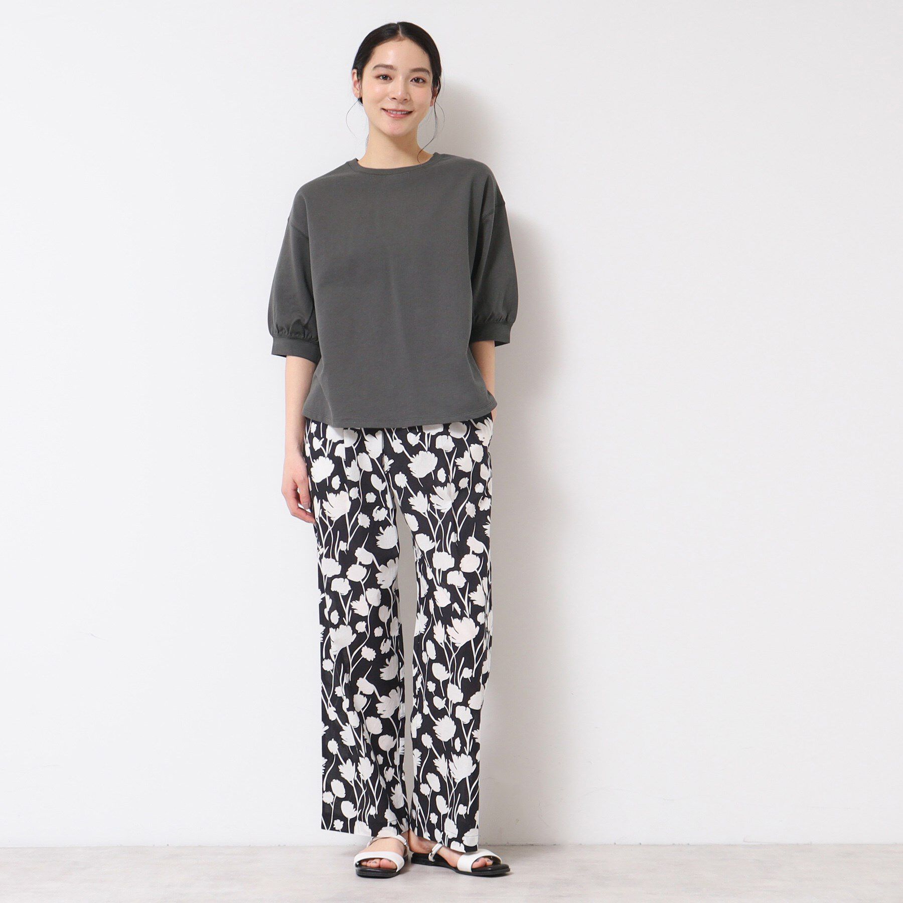 Dessin「【360度可愛い・洗える】バックヘンリーカットソー（5分袖/XS～L）」|Tシャツ・カットソー|