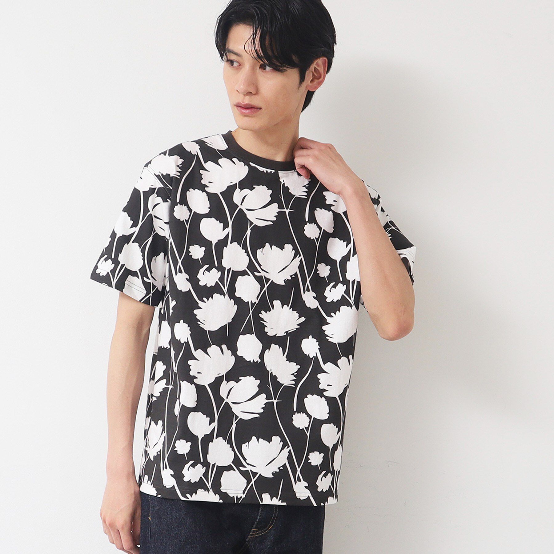 Dessin「【リンクコーデ・洗える】フラワープリントTシャツ」|Tシャツ・カットソー|ブラック(119)