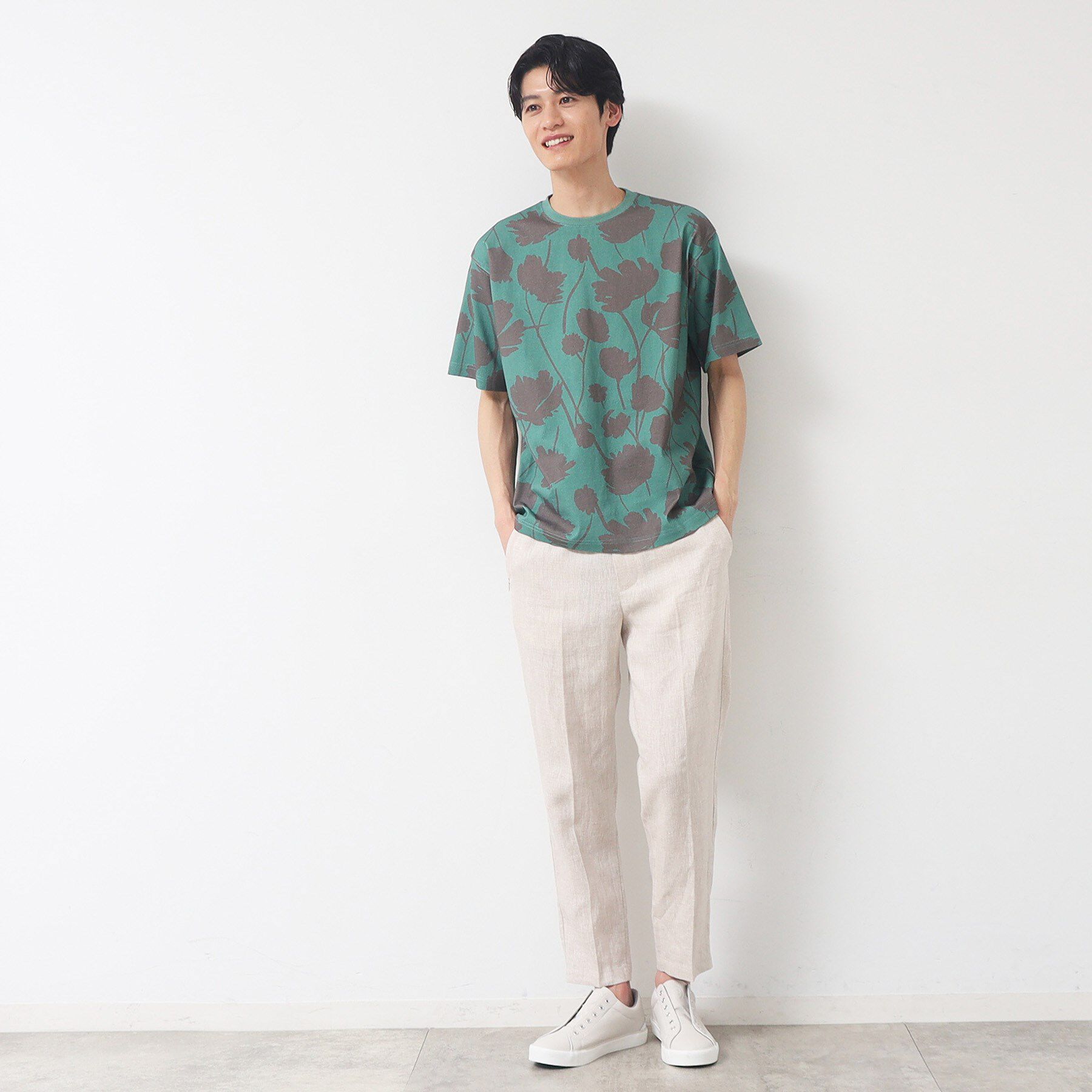 Dessin「【リンクコーデ・洗える】フラワープリントTシャツ」|Tシャツ・カットソー|