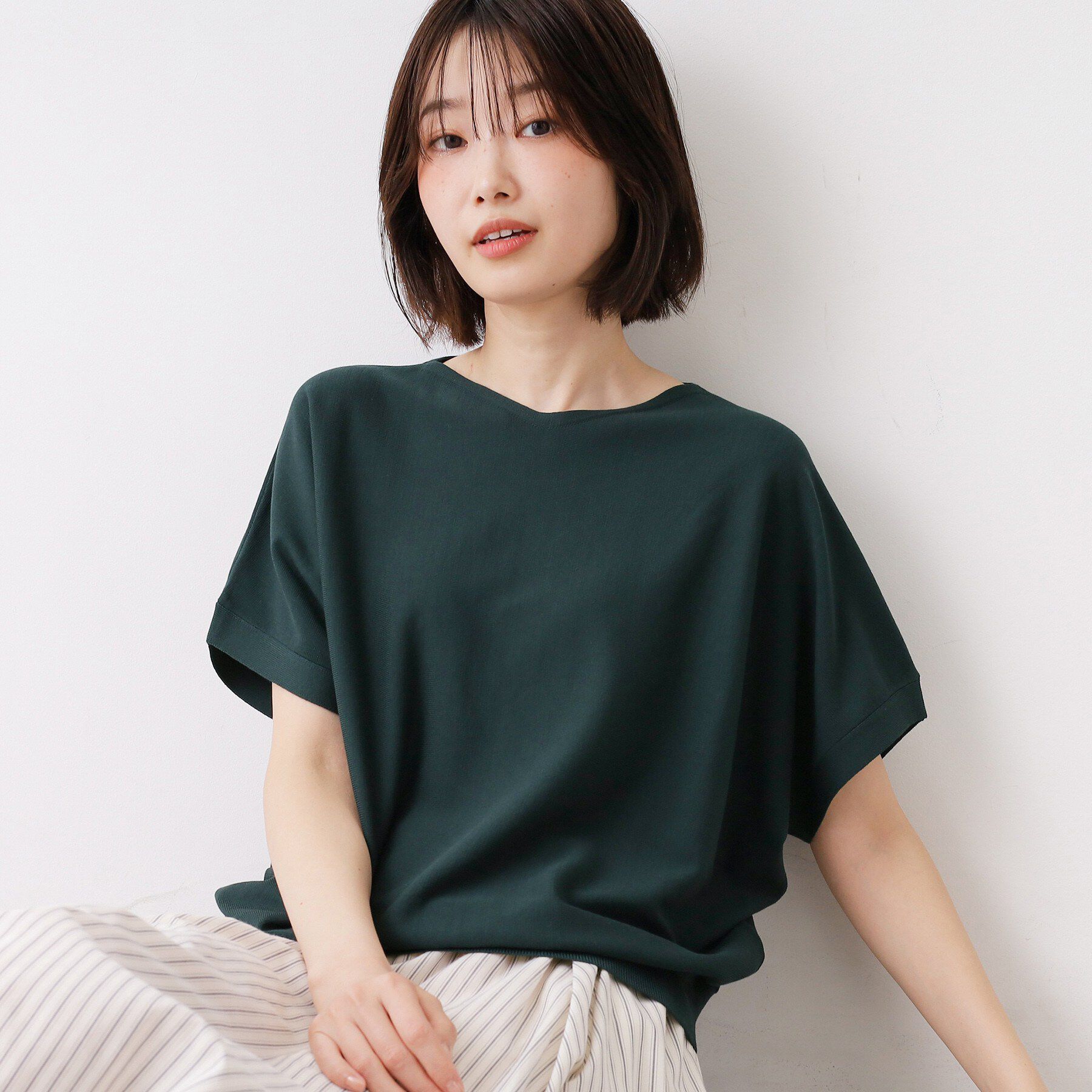 Dessin「【洗える】後ろボタンフレンチスリーブニット」|ニット・セーター|グリーン(024)