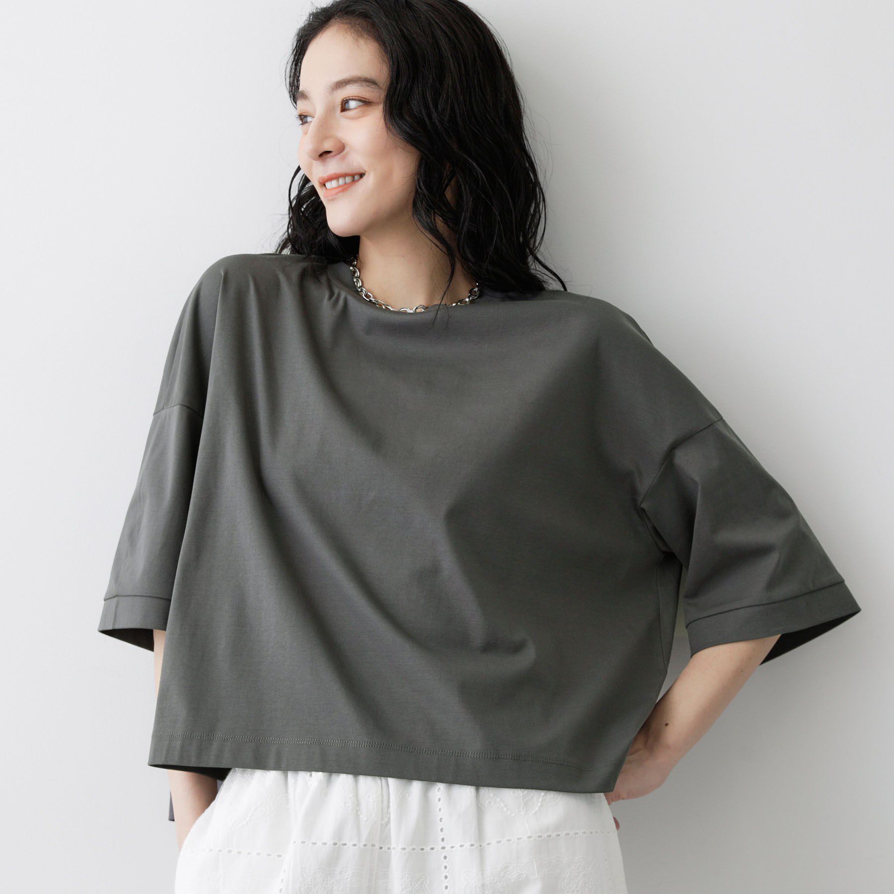 Dessin「【体型カバー/五分袖】美光沢カットソーボクシーシルエット」|Tシャツ・カットソー|